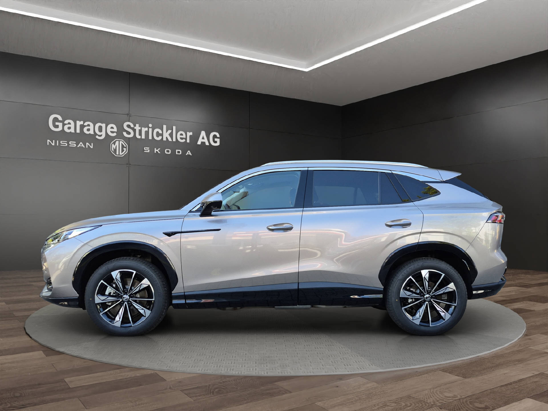 MG HS 1.5 Hybrid Luxury-showroom-element-1