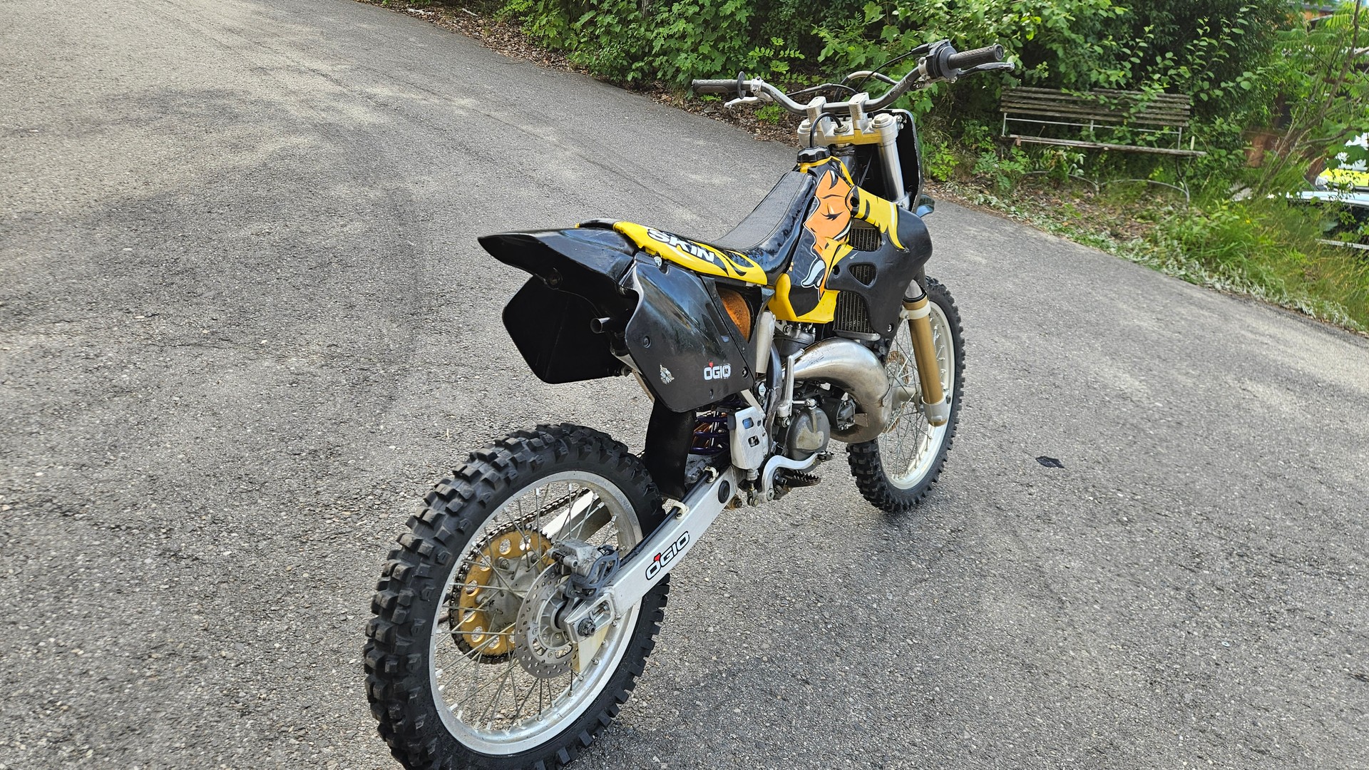 SUZUKI RM 125-image-2