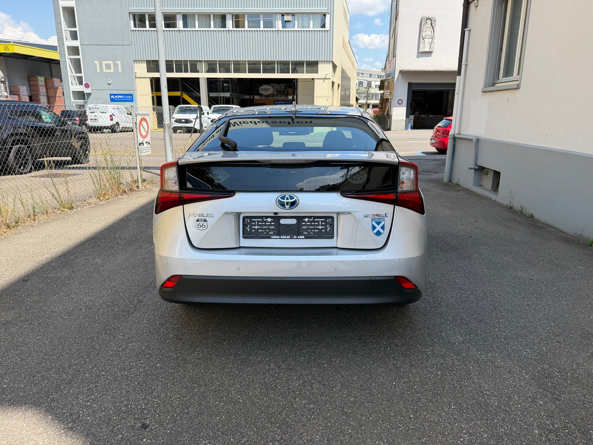 TOYOTA Prius 1.8 VVT-i HSD Premium-image-1