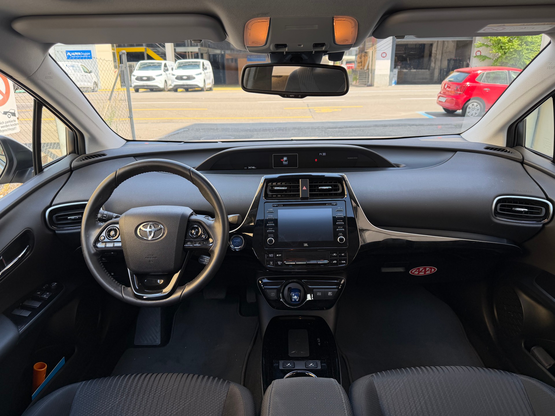 TOYOTA Prius 1.8 VVT-i HSD Premium-image-7