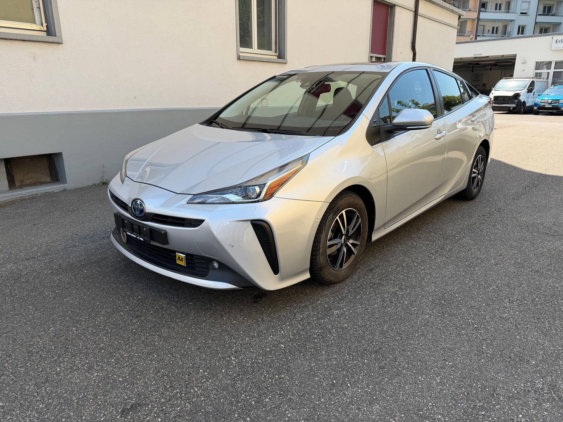 TOYOTA Prius 1.8 VVT-i HSD Premium-image-2