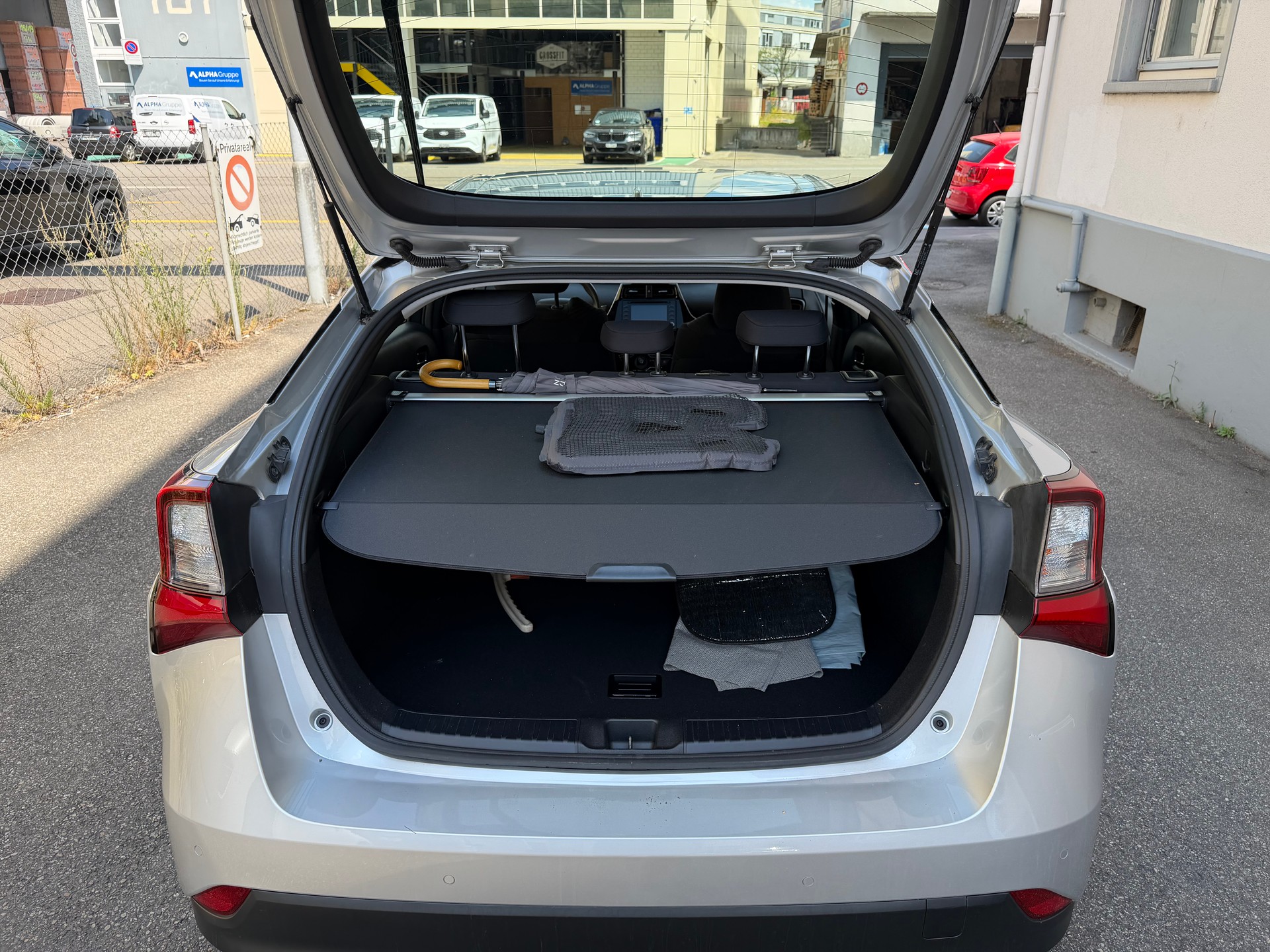 TOYOTA Prius 1.8 VVT-i HSD Premium-image-5