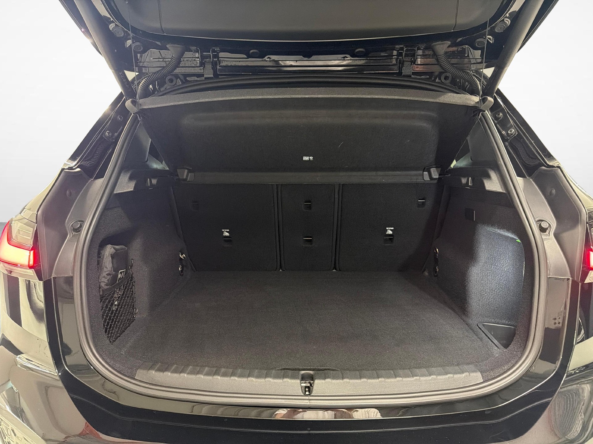 BMW 230e xDrive paddles Active Tourer-image-11