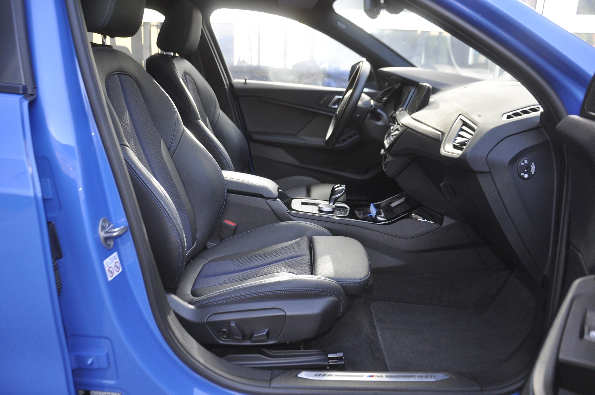 BMW 118i M Sport Pro Steptronic-image-6