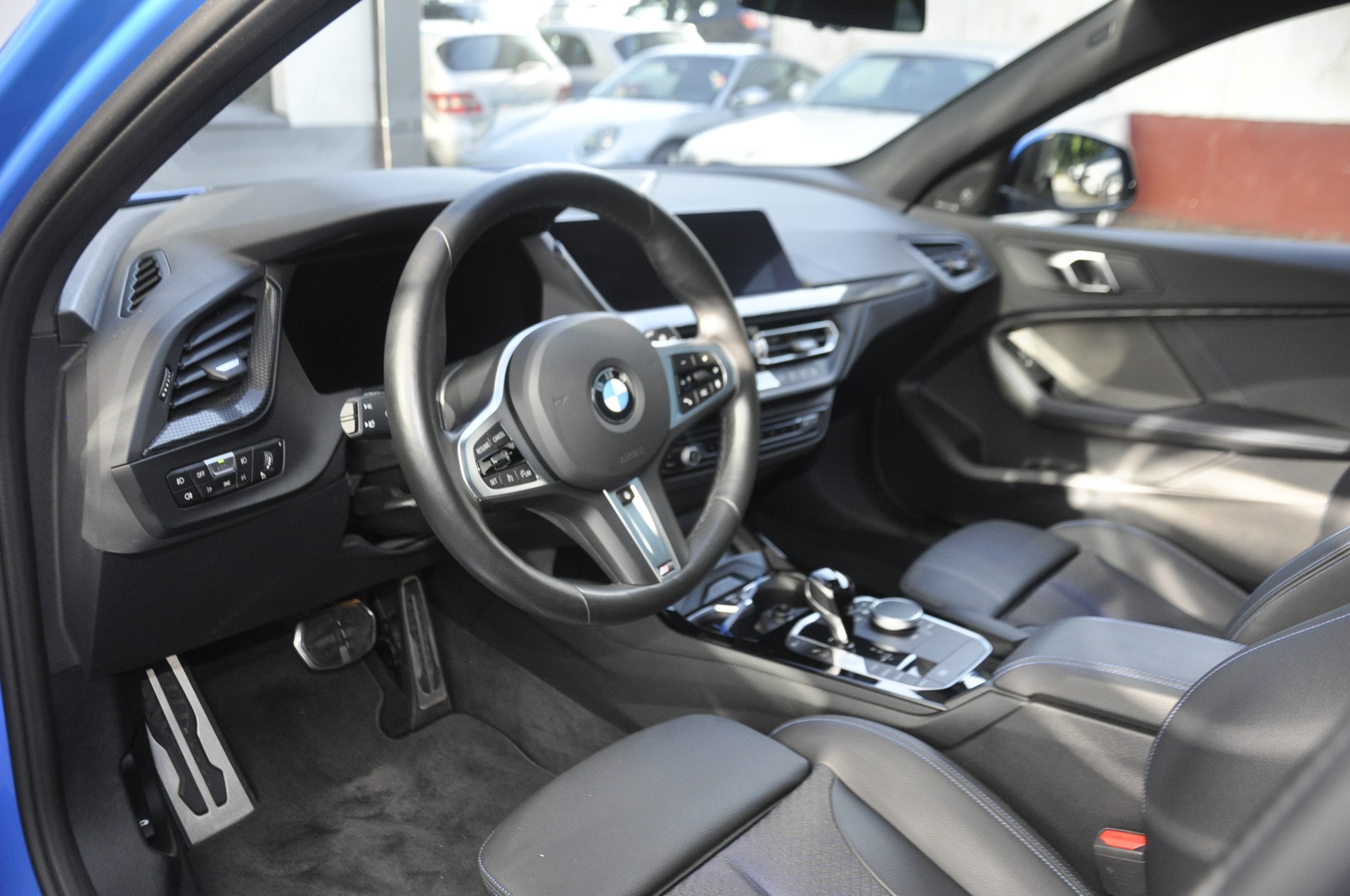 BMW 118i M Sport Pro Steptronic-image-5
