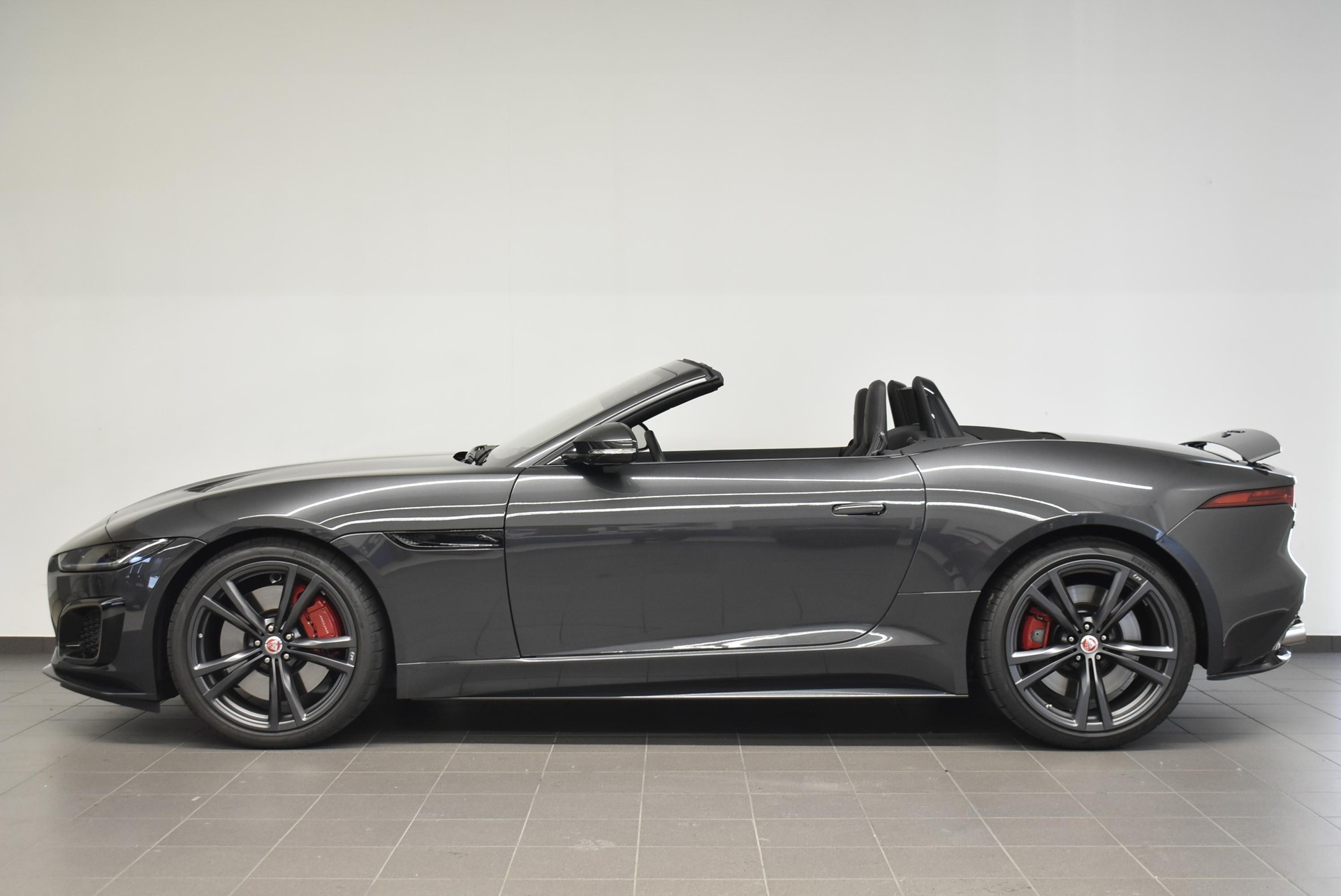 JAGUAR F-Type Convertible 5.0 V8 R AWD-image-9