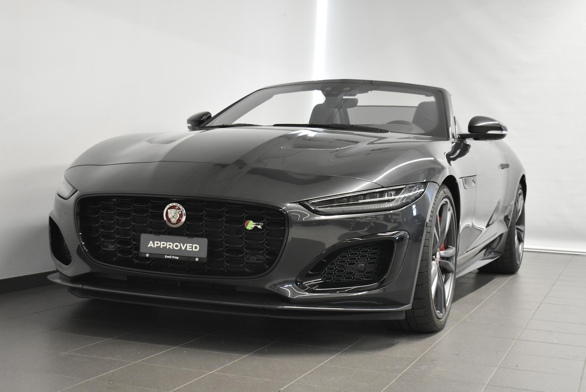 JAGUAR F-Type Convertible 5.0 V8 R AWD-showroom-element-1