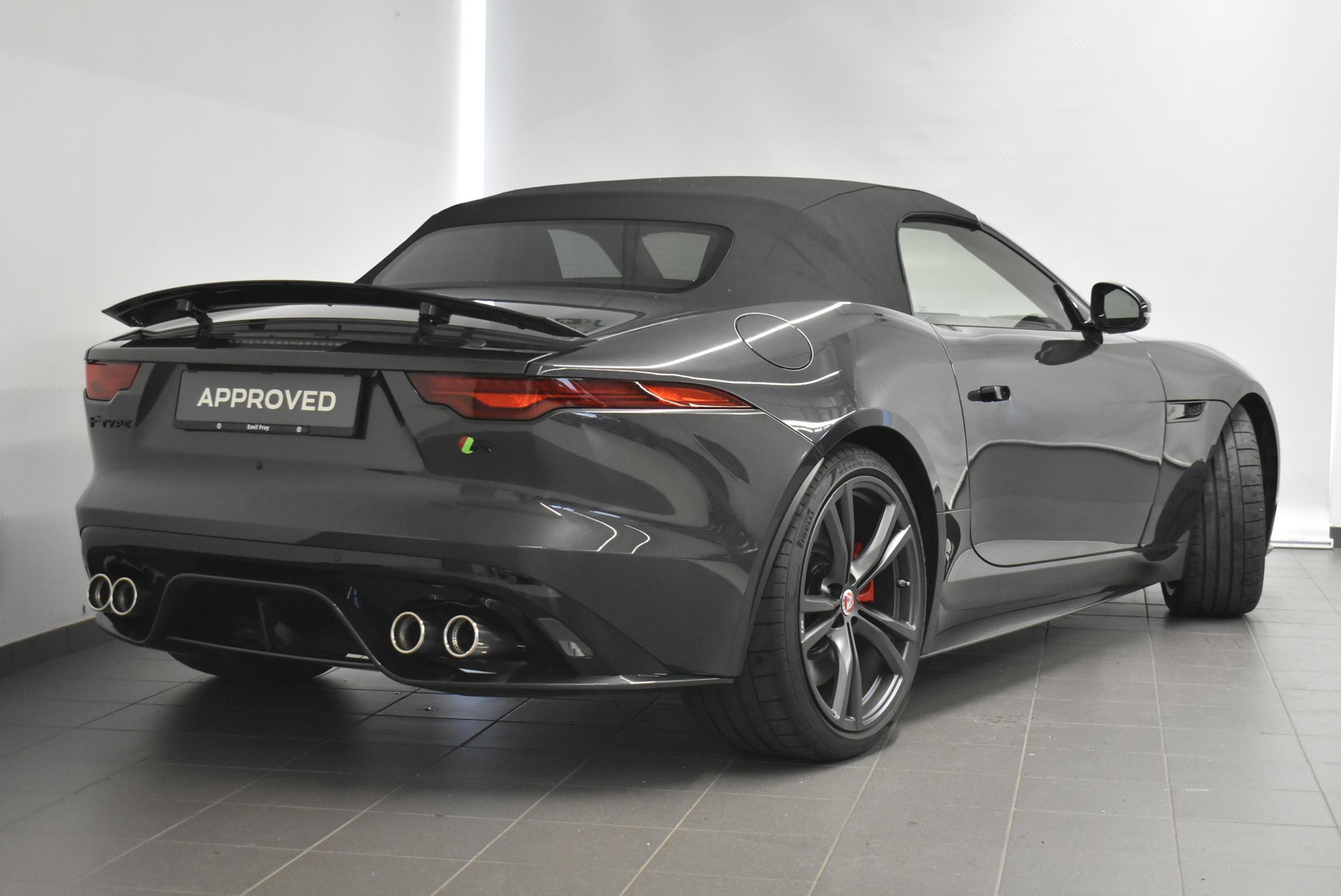 JAGUAR F-Type Convertible 5.0 V8 R AWD-showroom-element-3