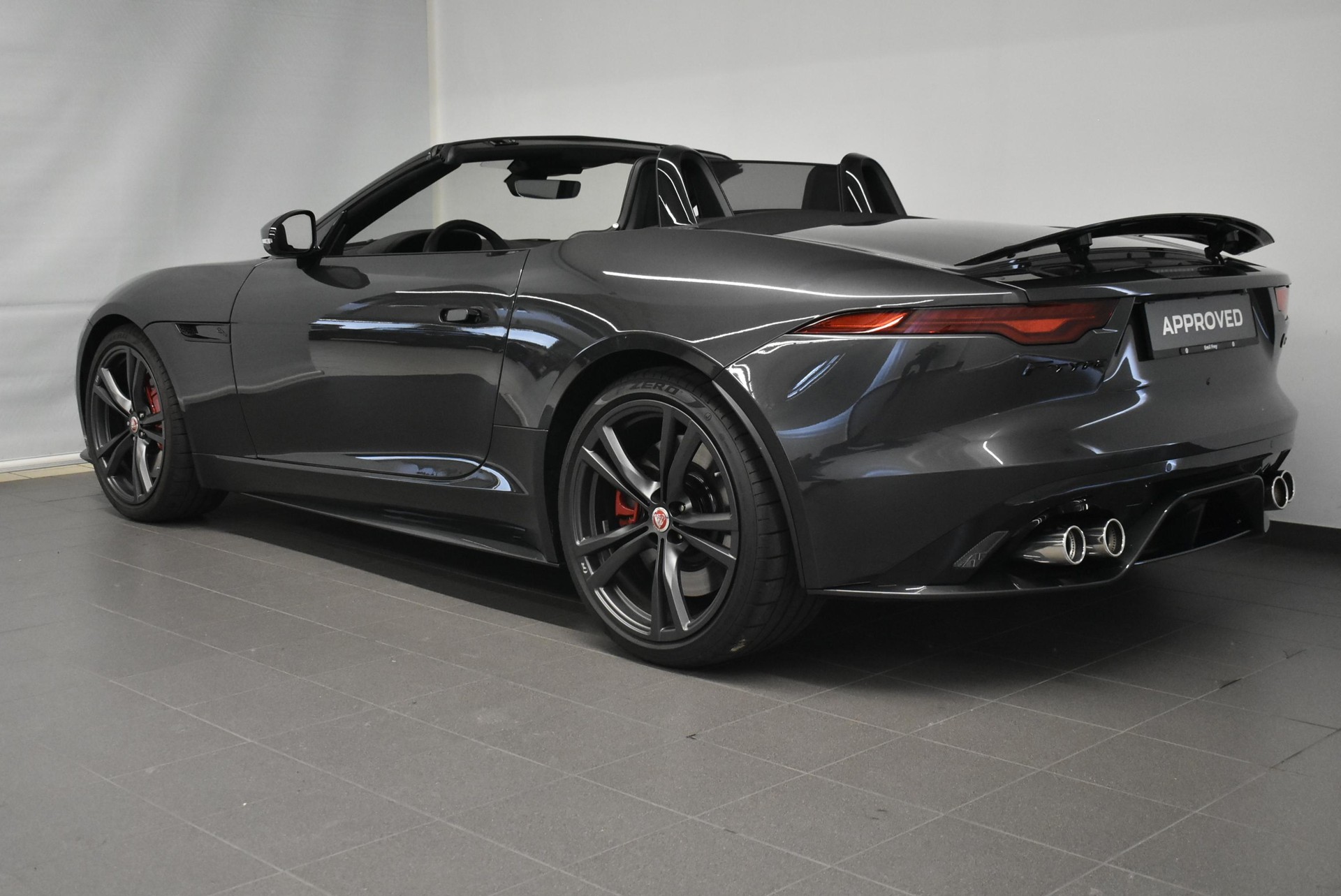 JAGUAR F-Type Convertible 5.0 V8 R AWD-image-4