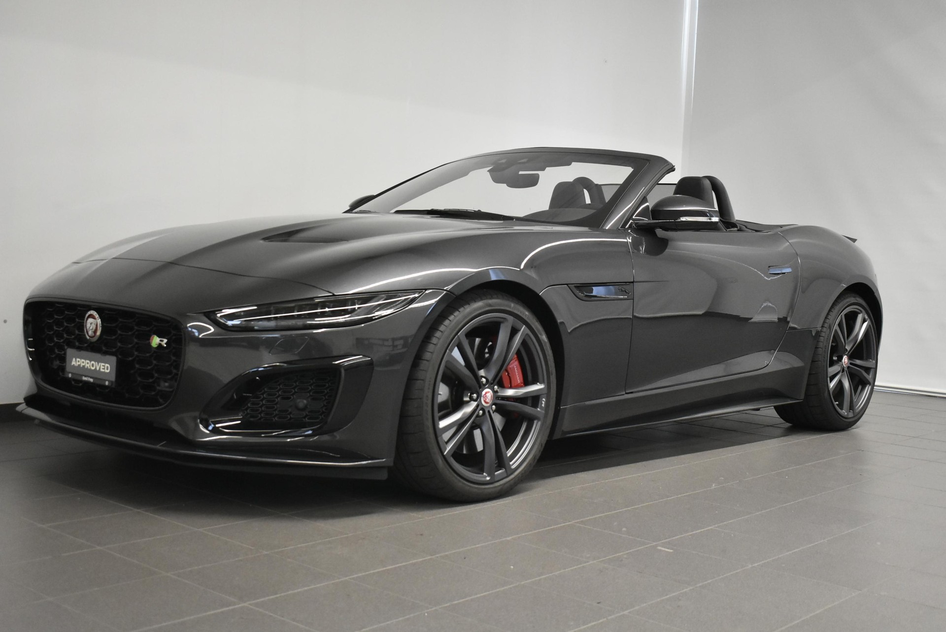 JAGUAR F-Type Convertible 5.0 V8 R AWD-showroom-element-2