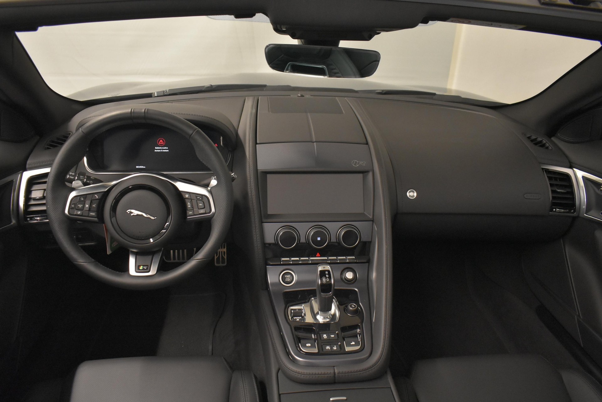 JAGUAR F-Type Convertible 5.0 V8 R AWD-image-6