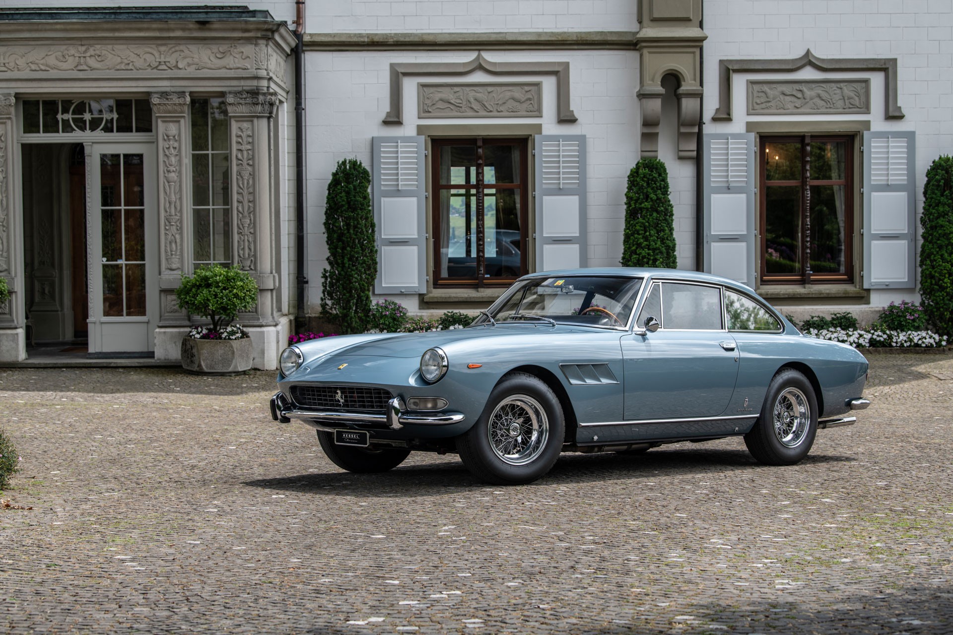 FERRARI 330 GT