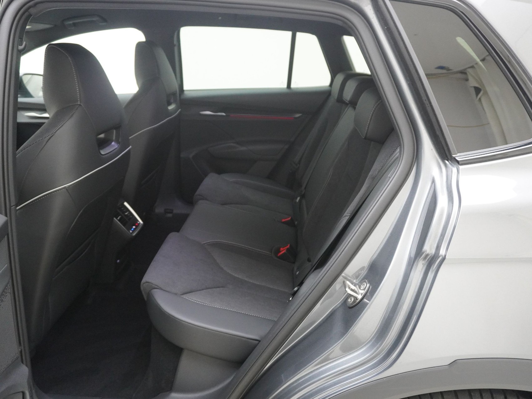 SKODA Elroq 85x SportLine Plus 4x4-image-14