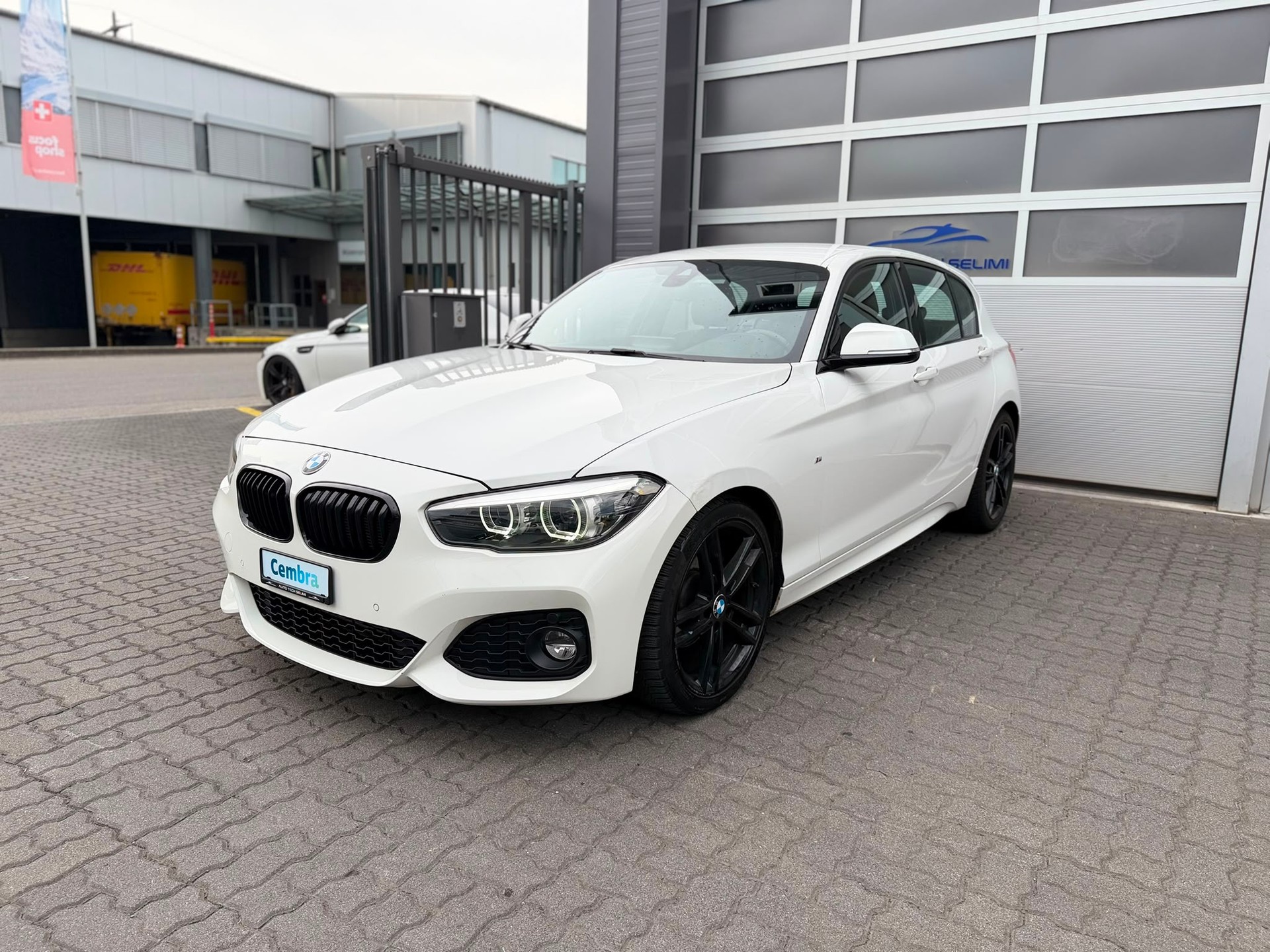 BMW 118i Edition M Sport Steptronic-showroom-element-1