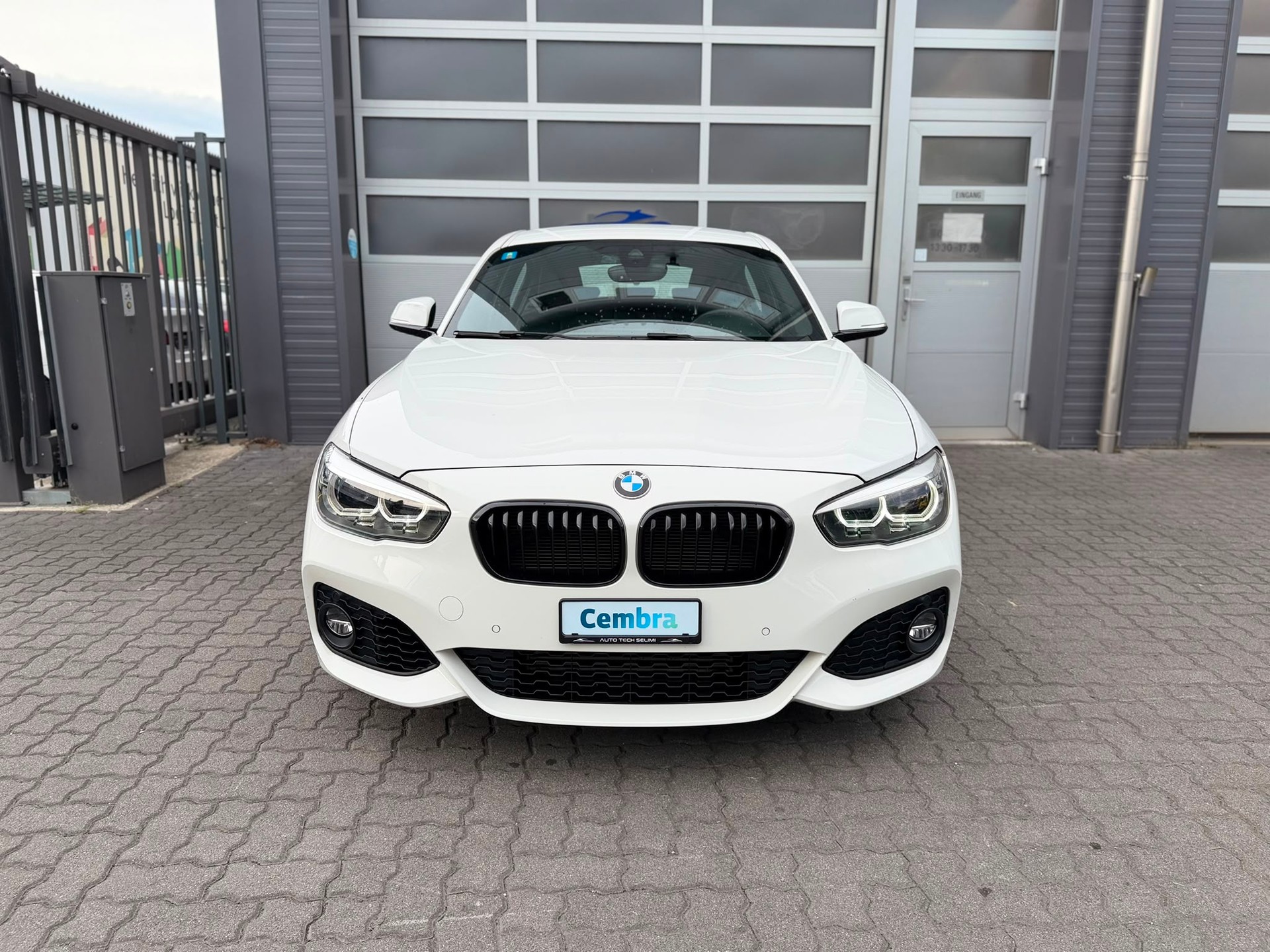 BMW 118i Edition M Sport Steptronic-showroom-element-2