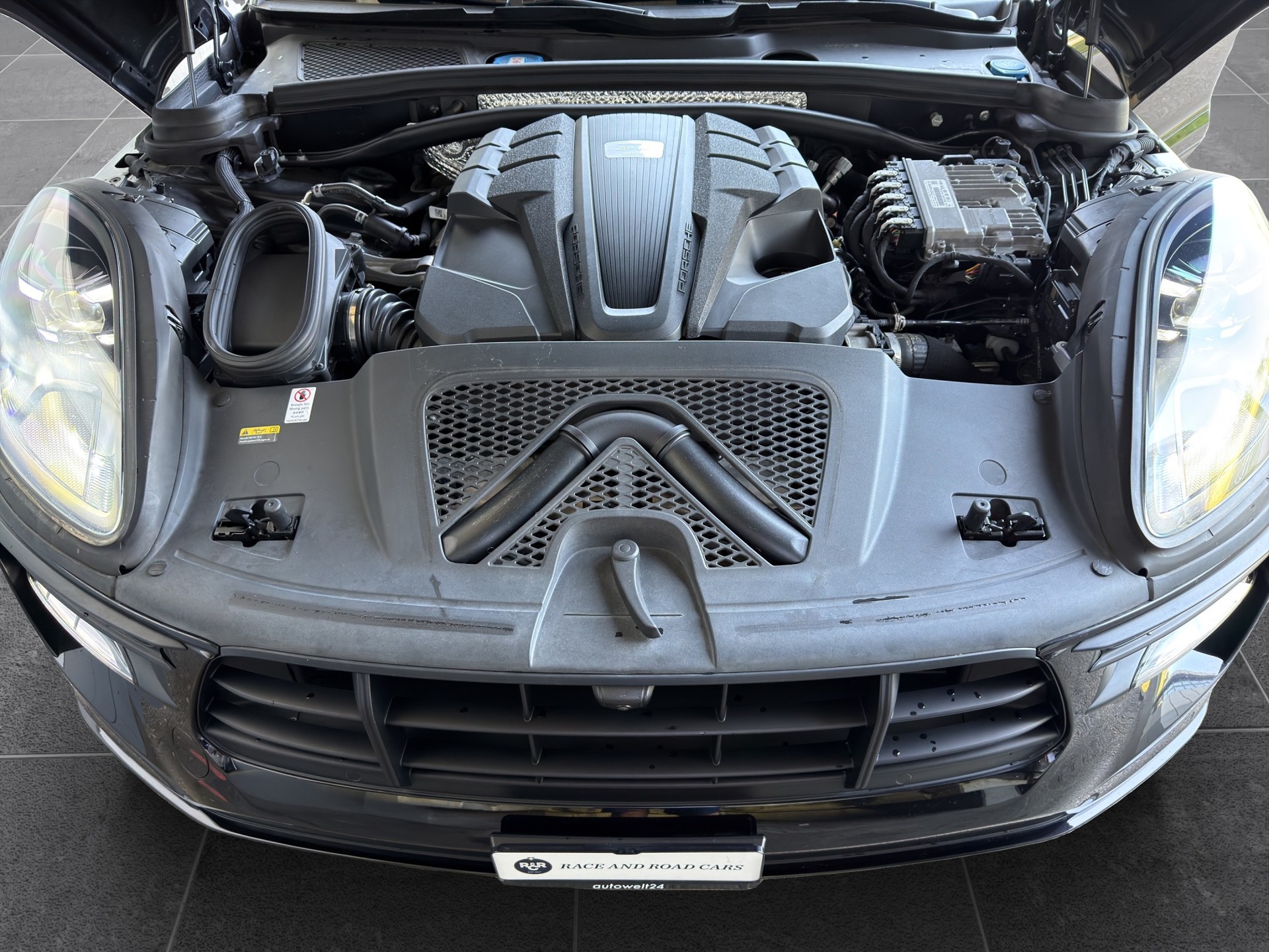 PORSCHE Macan 2.9 V6 GTS-image-25