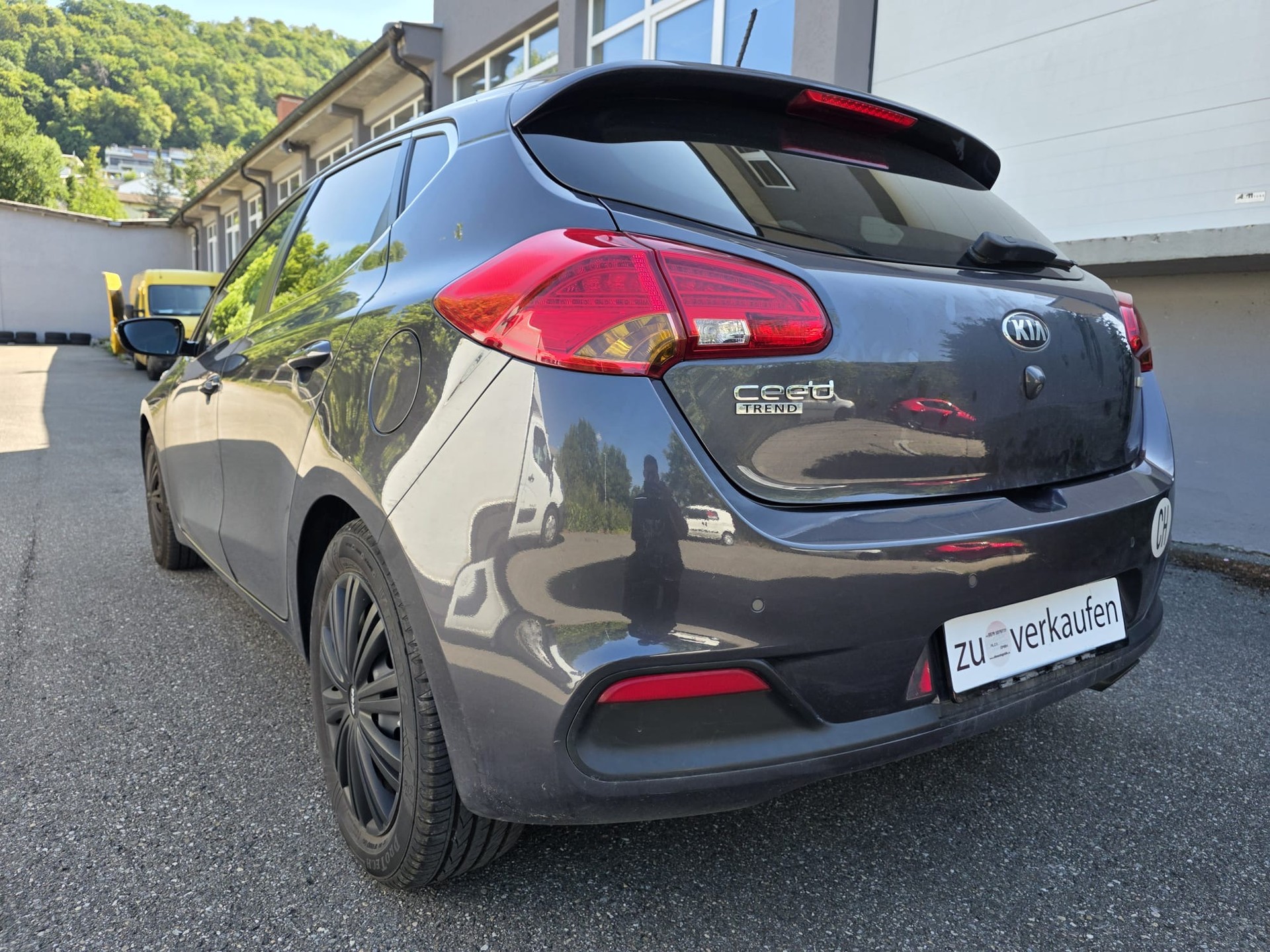 KIA Cee'd 1.6 GDi Classic-image-3