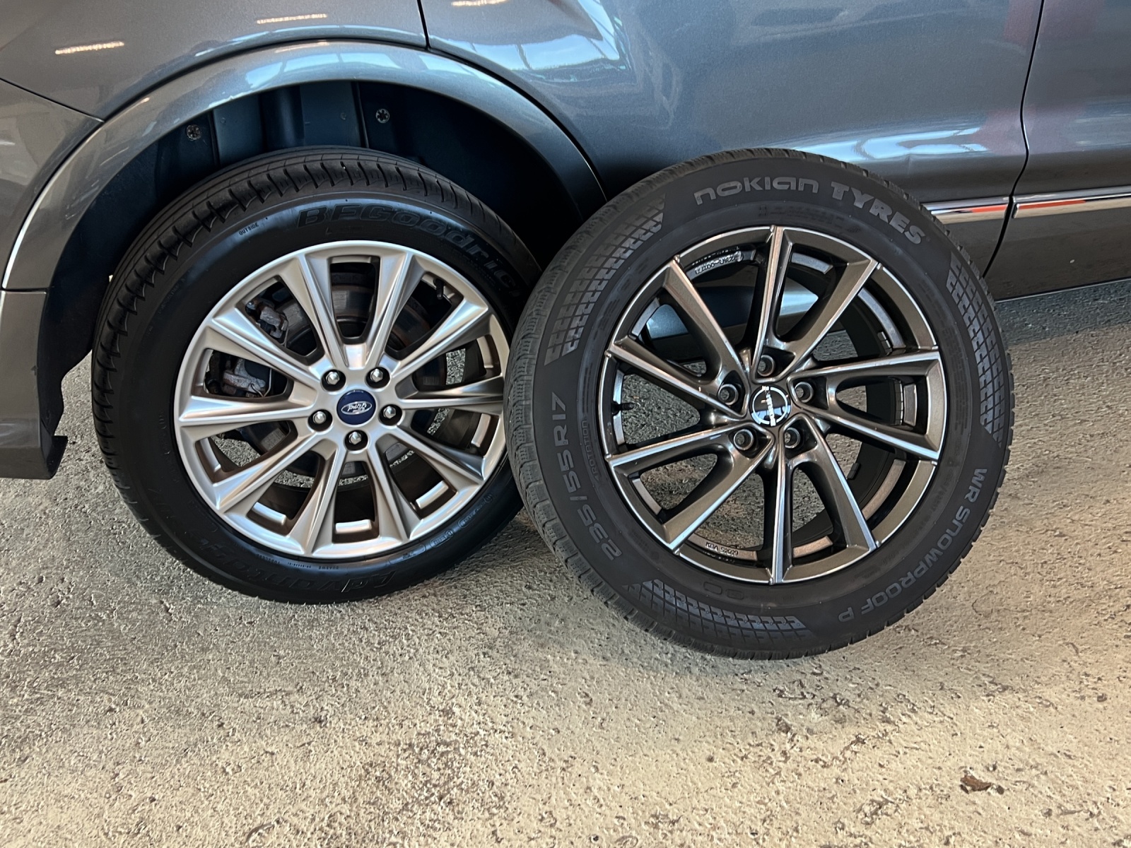 FORD Kuga 2.0 TDCi Vignale 4WD PowerShift-image-17