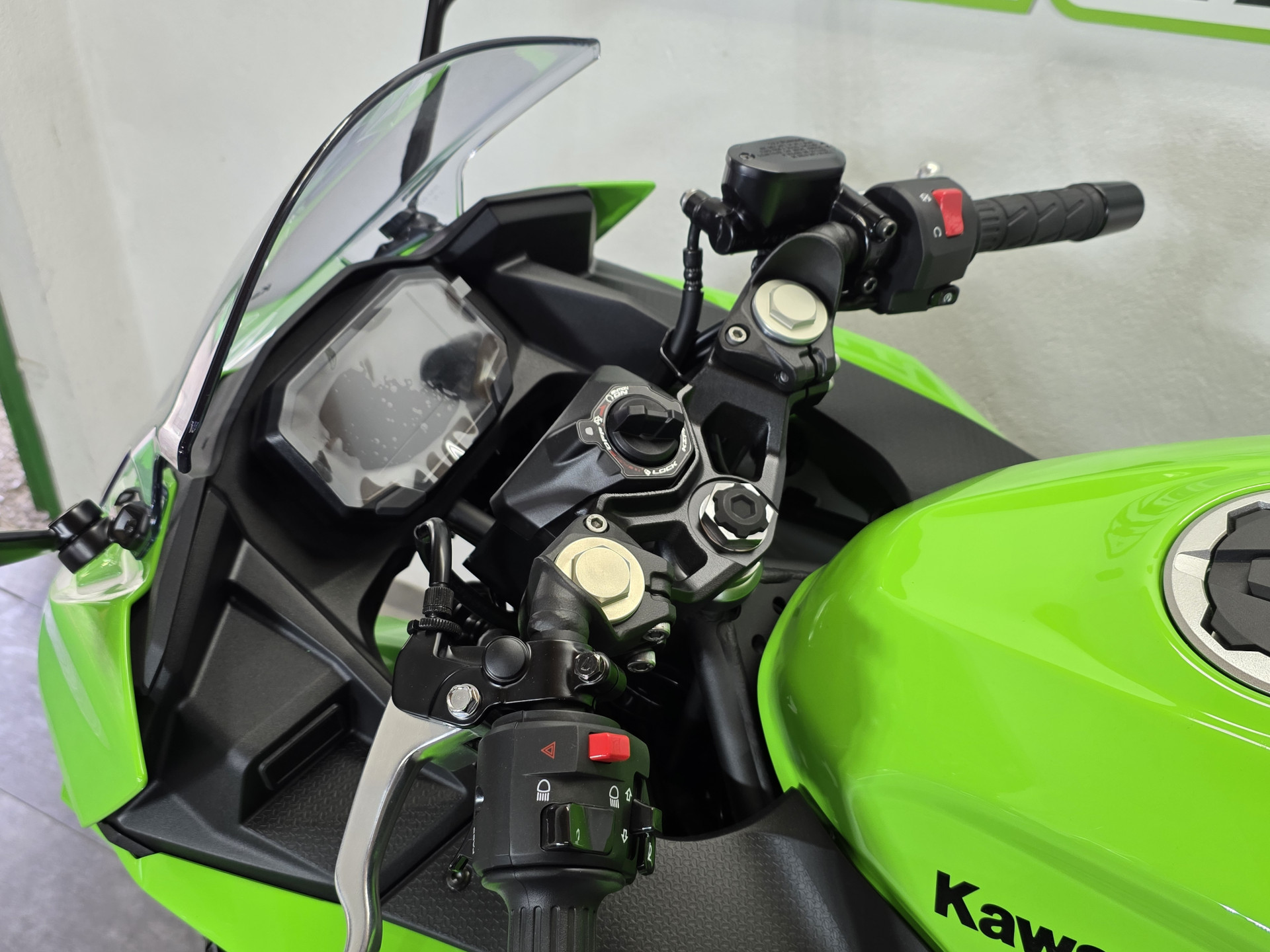 KAWASAKI Ninja 500 SE-image-4