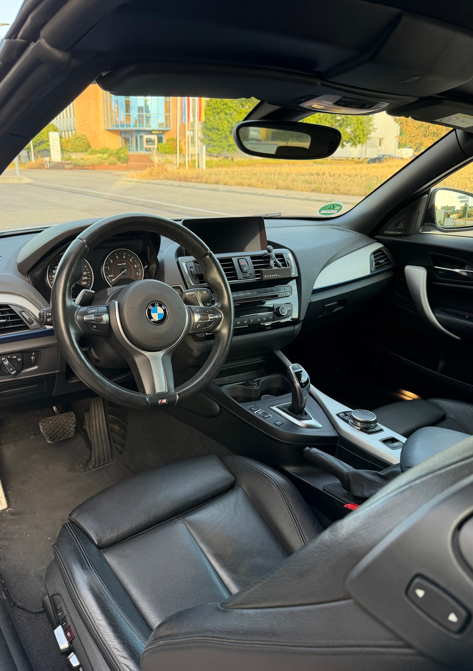 BMW M235i xDrive SAG-image-7