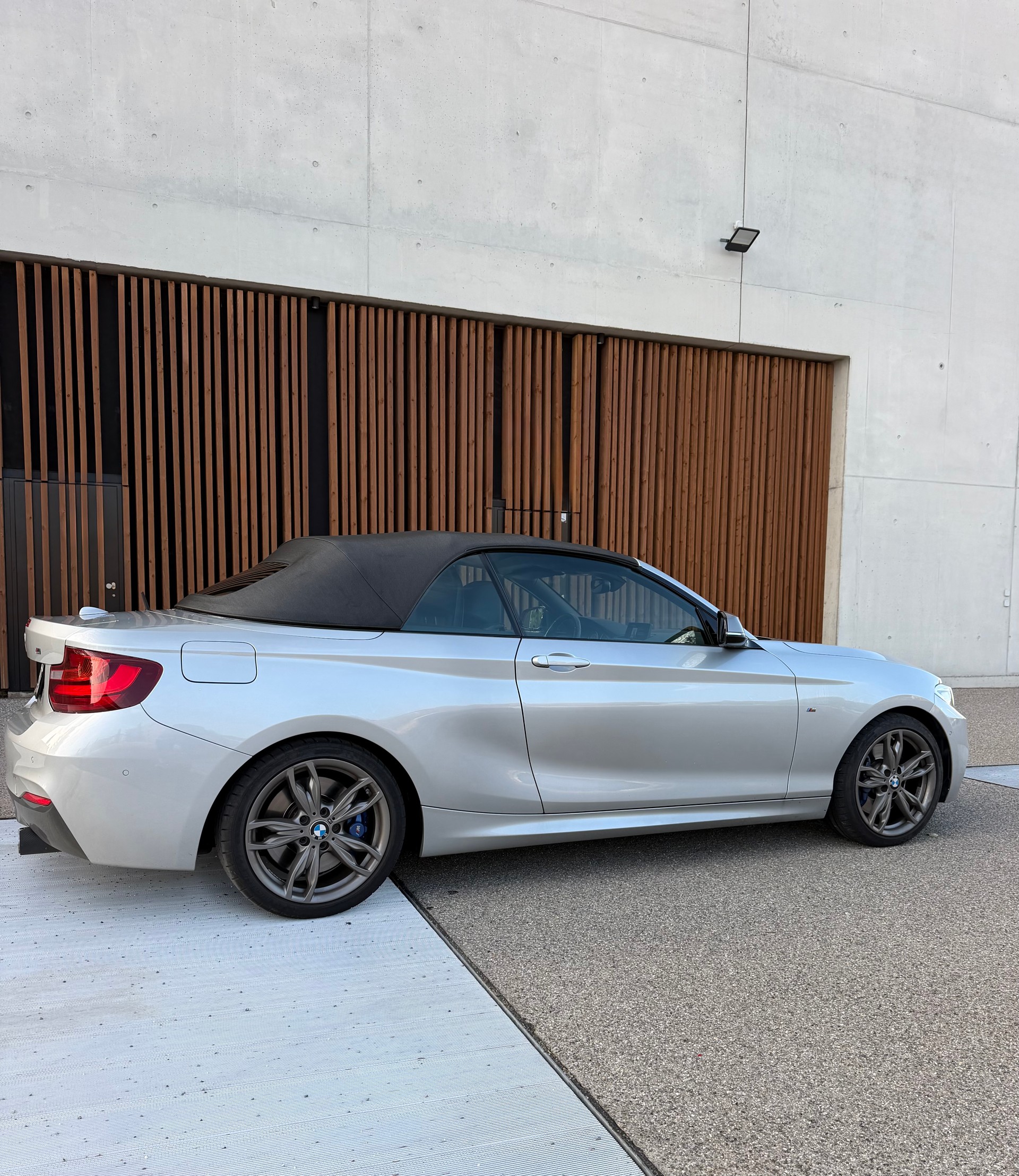 BMW M235i xDrive SAG-image-5