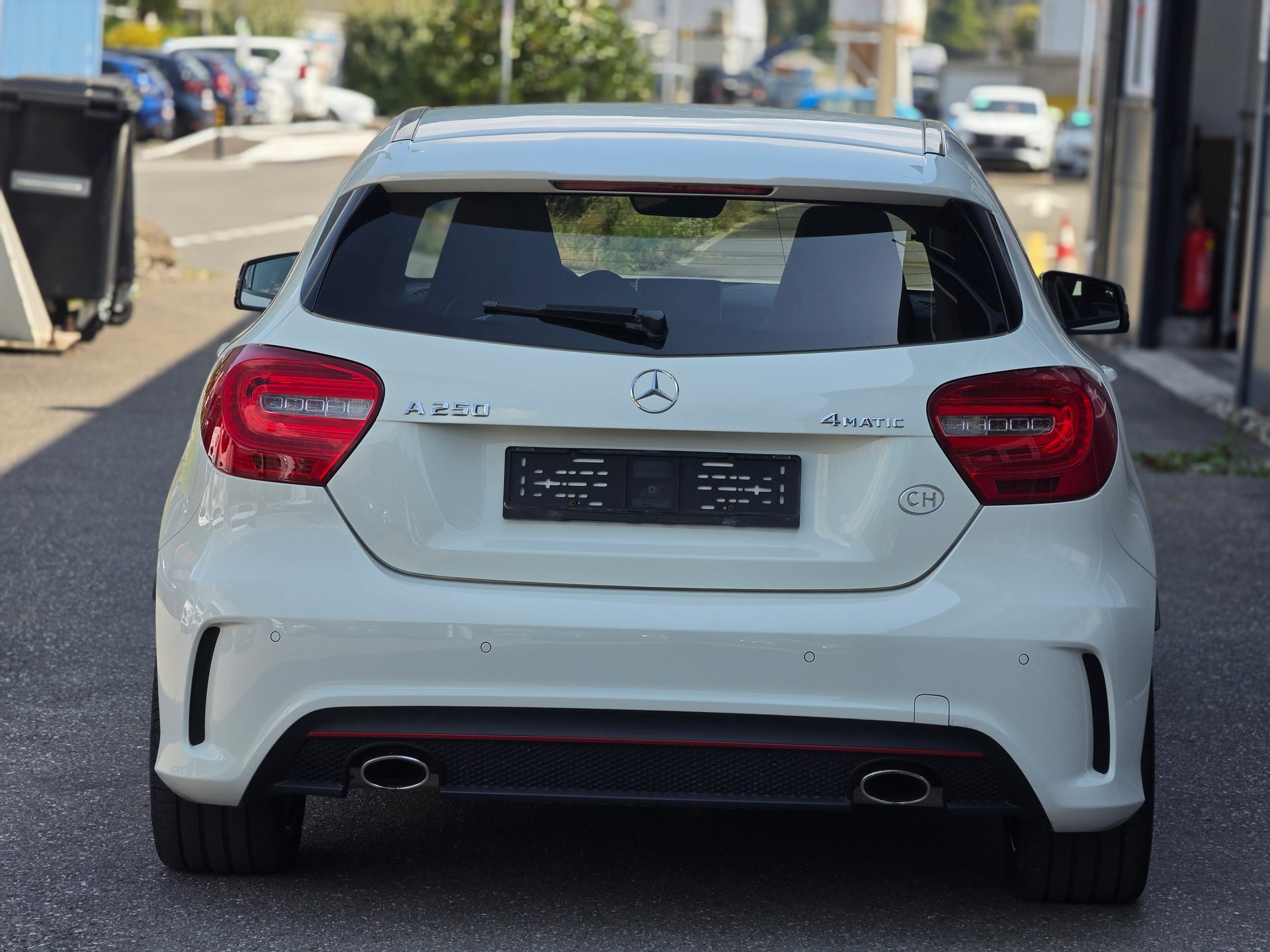 MERCEDES-BENZ A 250 Sport 4Matic 7G-DCT-showroom-element-3