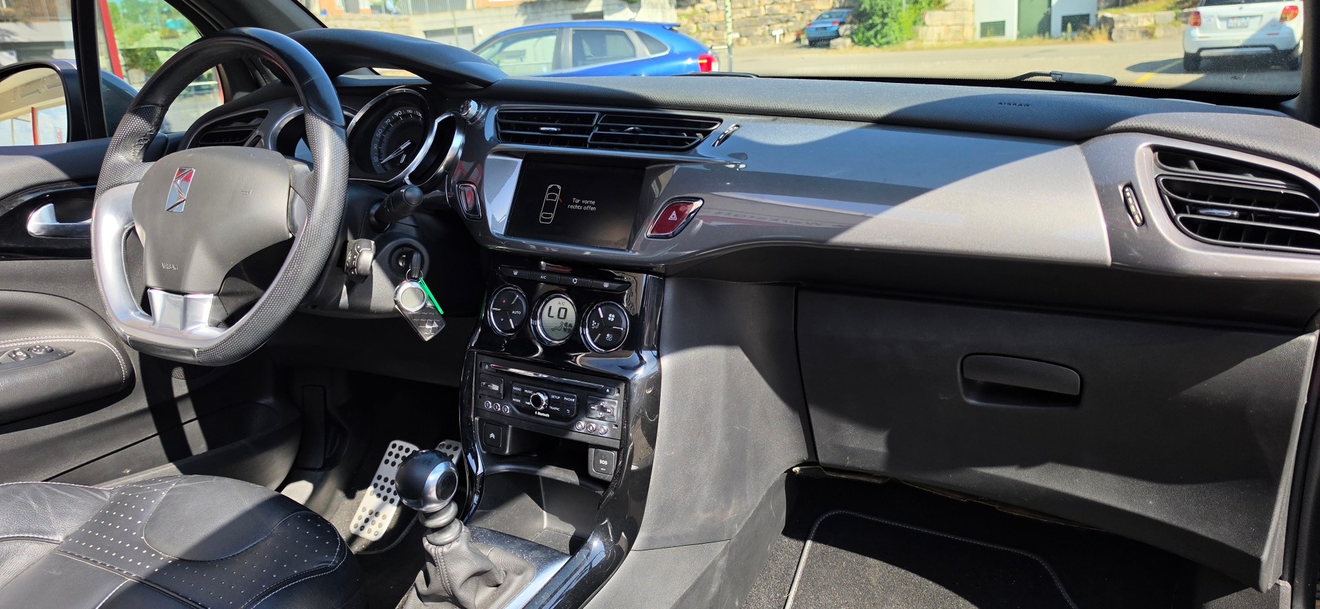 CITROEN DS3 Cabrio 1.6i-image-25