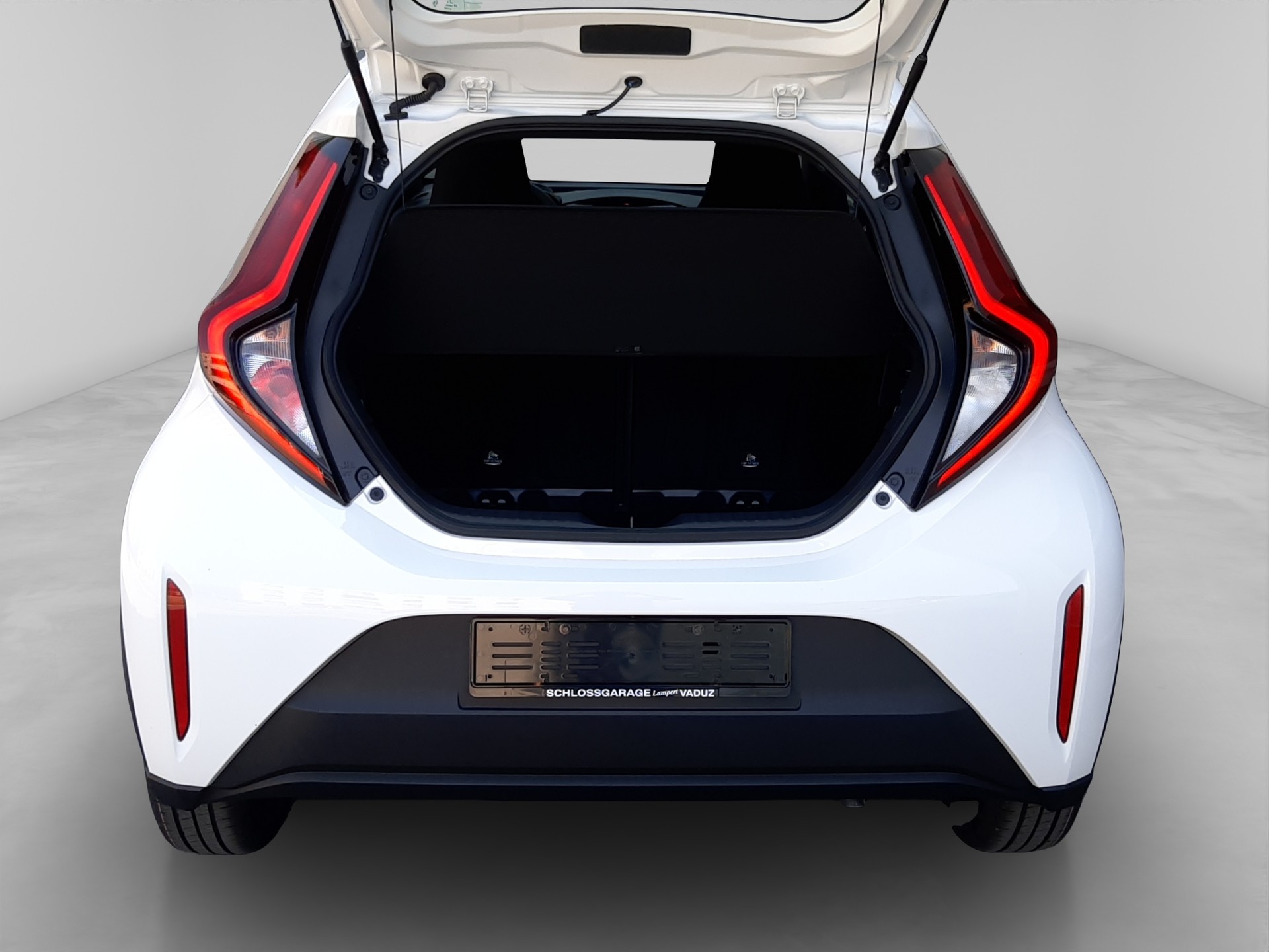 TOYOTA Aygo X 1.5 VVT-i HSD Comfort-image-16