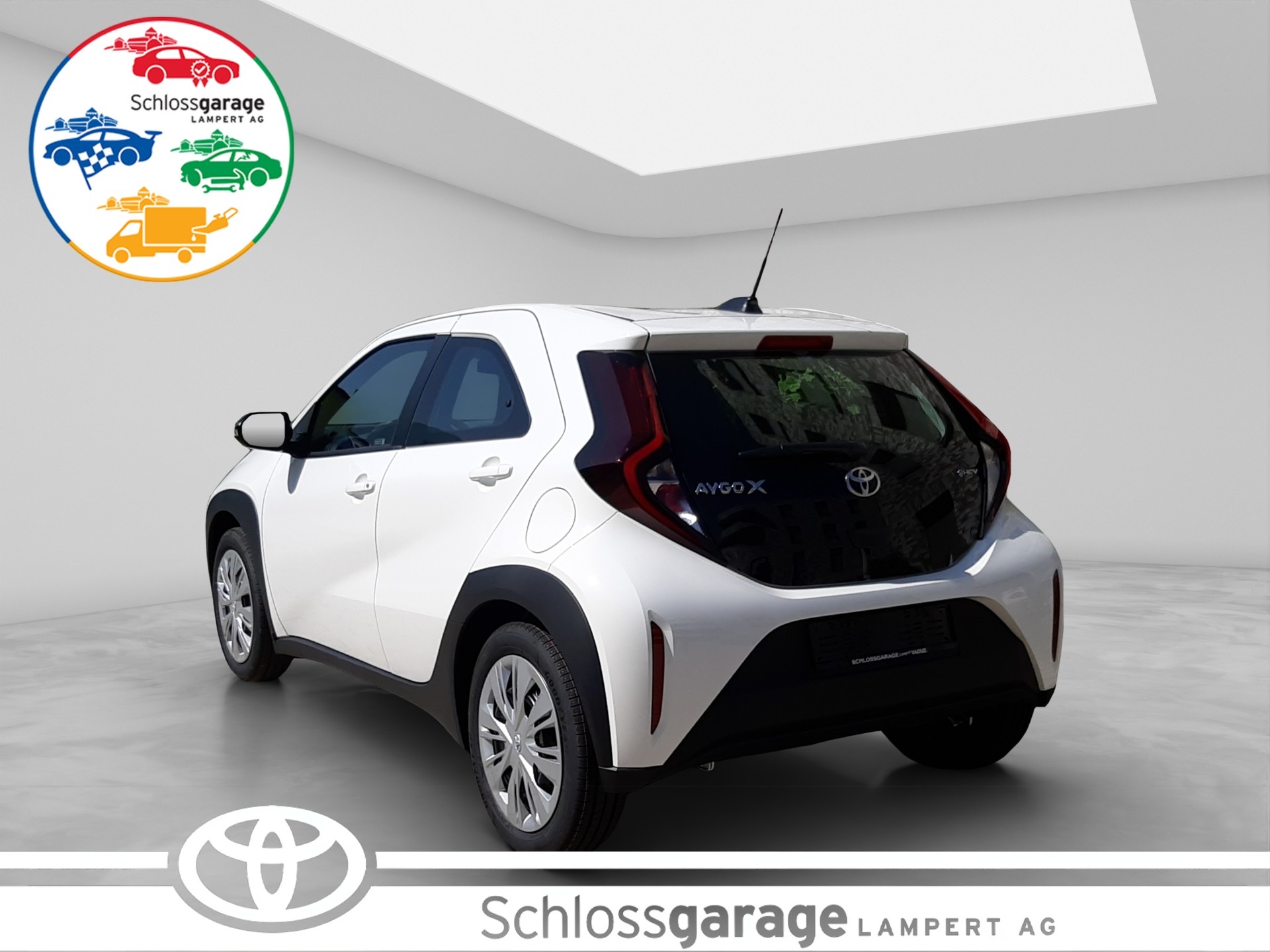 TOYOTA Aygo X 1.5 VVT-i HSD Comfort-showroom-element-3