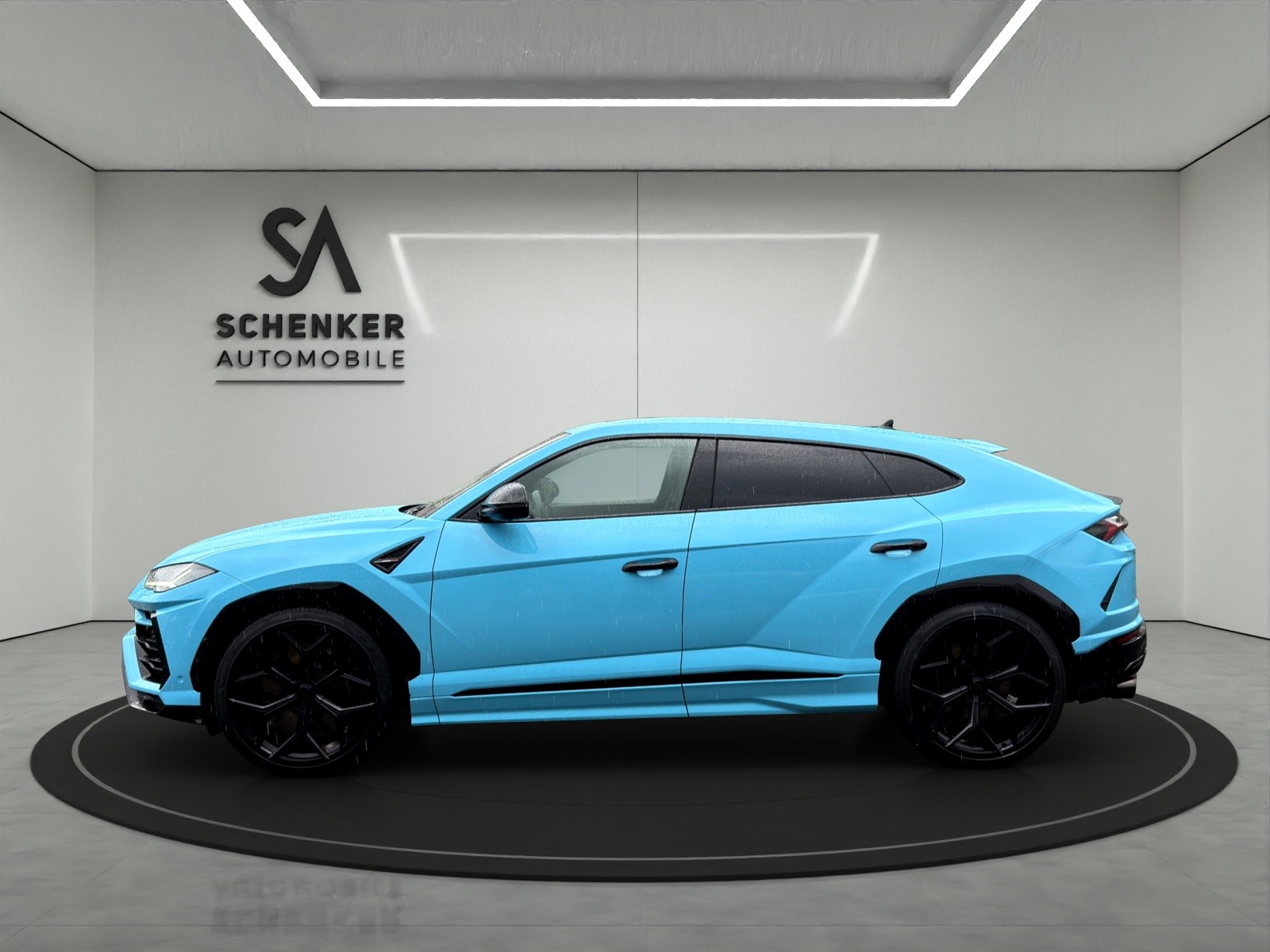 LAMBORGHINI Urus E-Gear-showroom-element-1