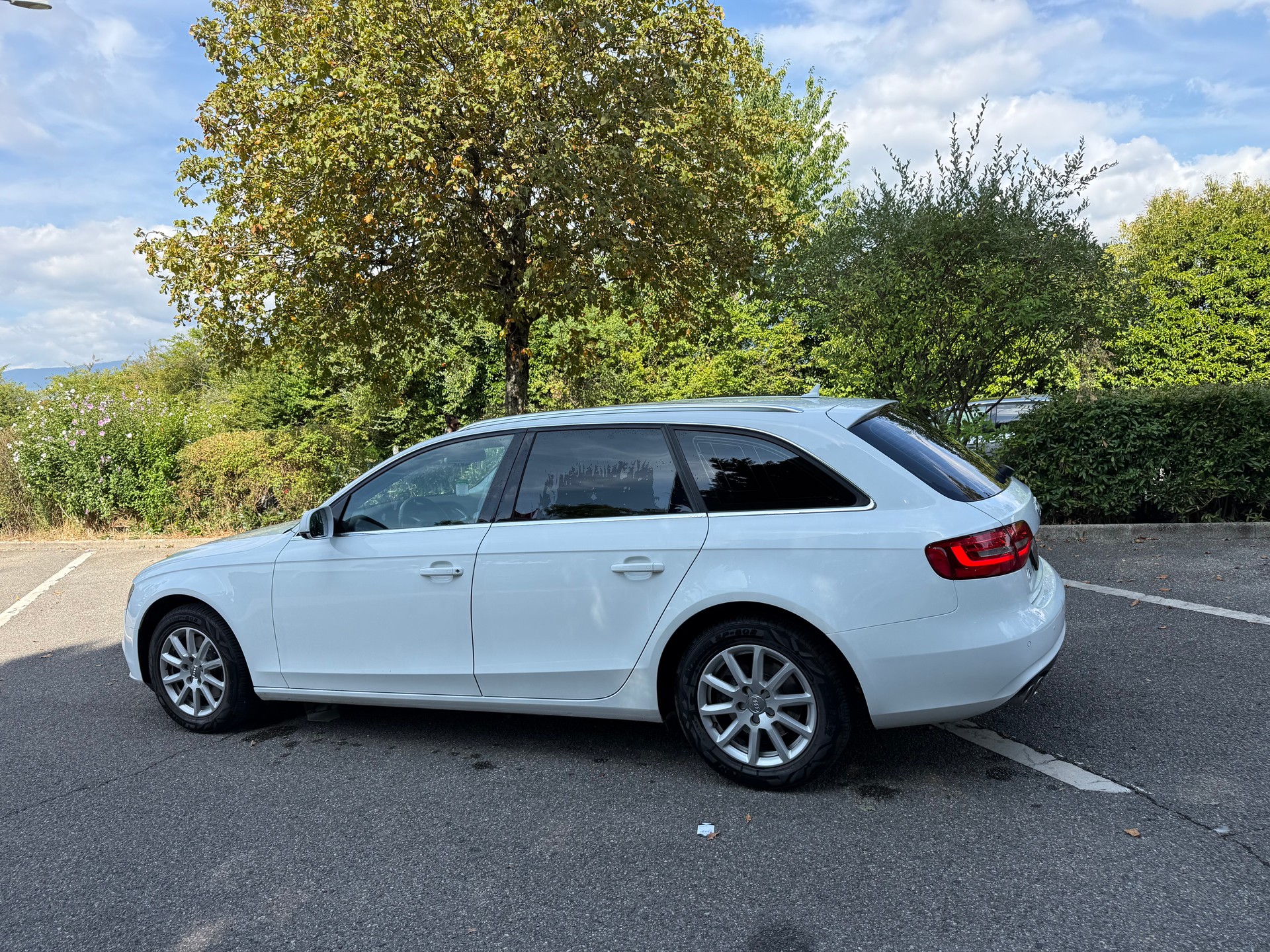 AUDI A4 Avant 2.0 TDI multitronic-image-10
