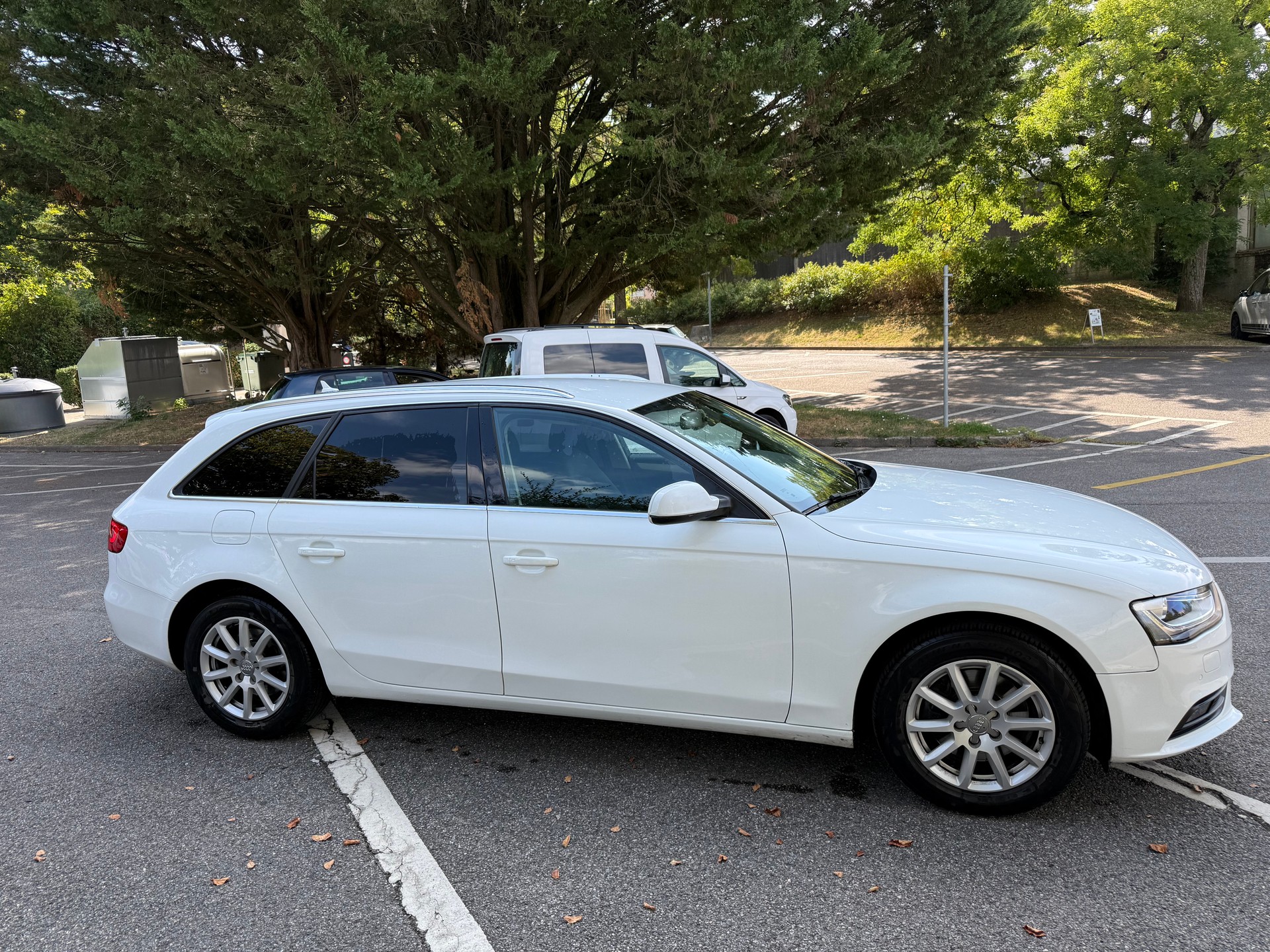 AUDI A4 Avant 2.0 TDI multitronic-showroom-element-2
