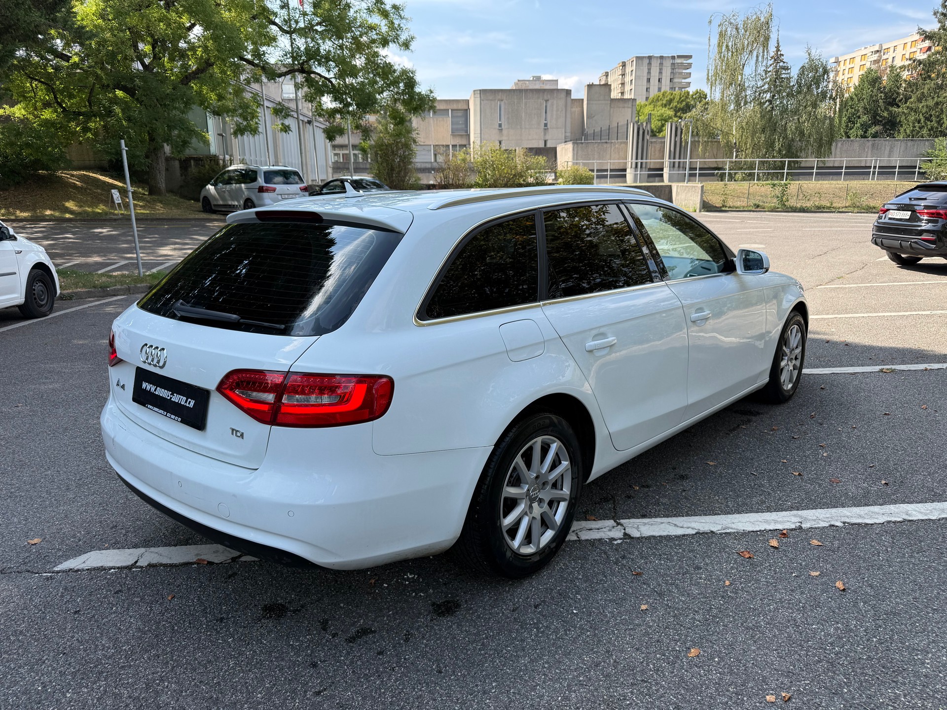 AUDI A4 Avant 2.0 TDI multitronic-image-5