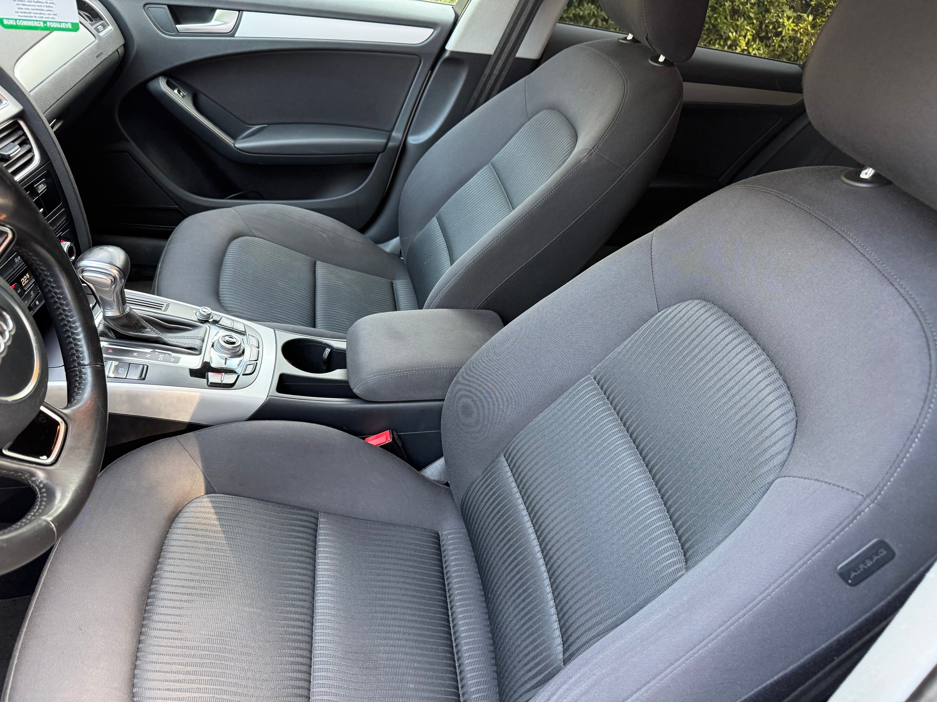 AUDI A4 Avant 2.0 TDI multitronic-image-12