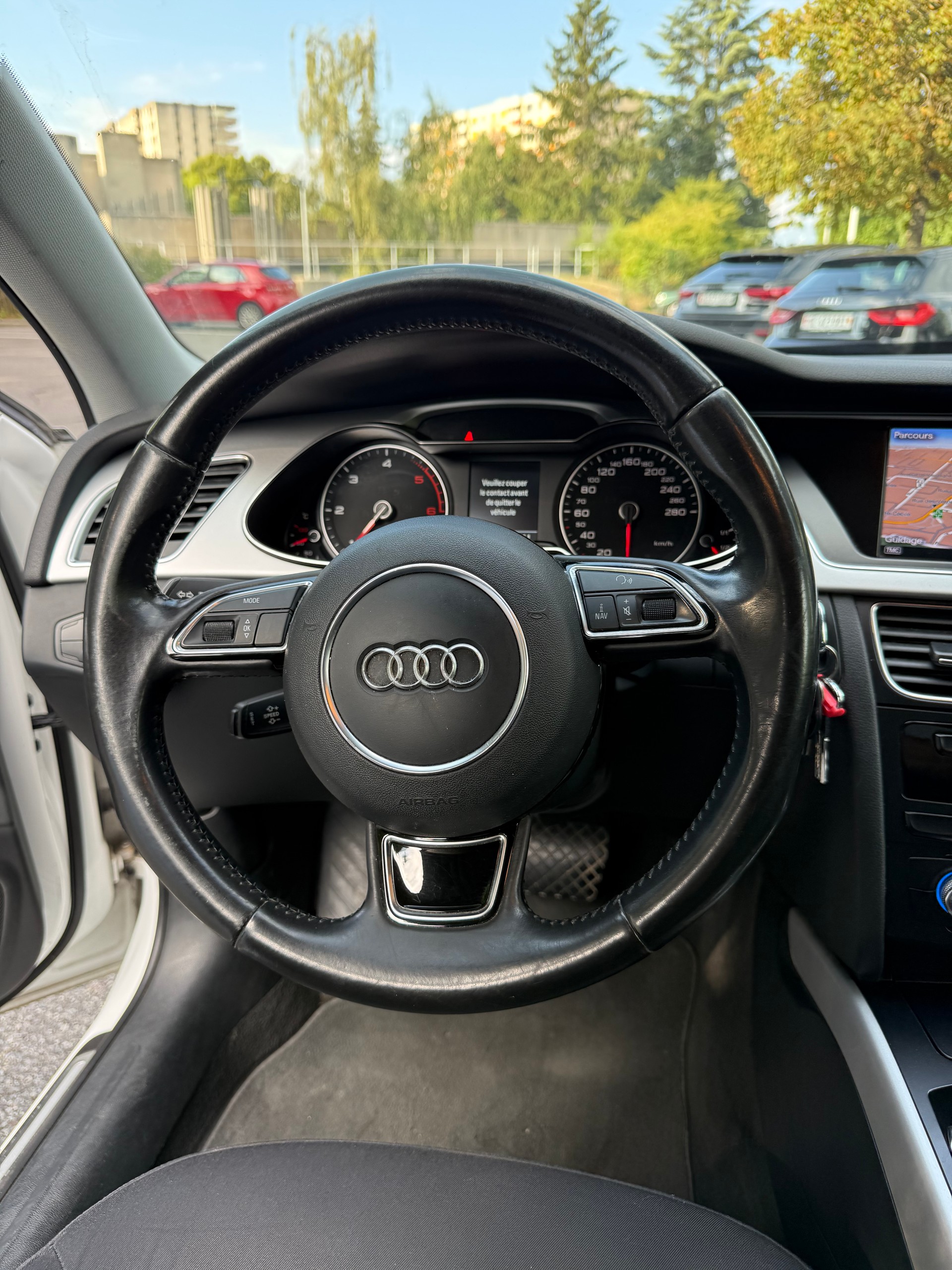 AUDI A4 Avant 2.0 TDI multitronic-image-11