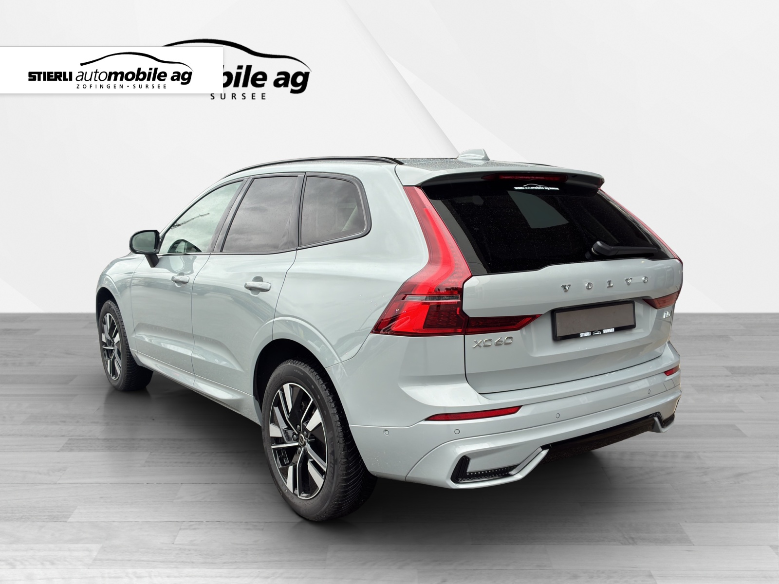 VOLVO XC60 2.0 B5 MH Plus Dark AWD-image-6