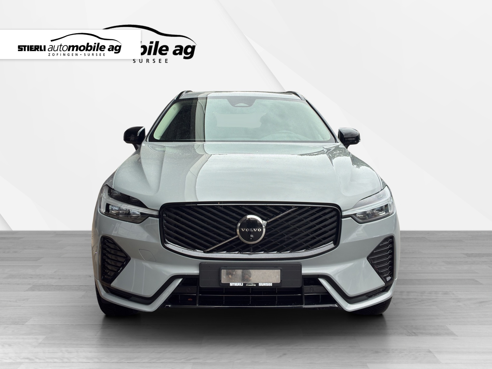 VOLVO XC60 2.0 B5 MH Plus Dark AWD-showroom-element-1