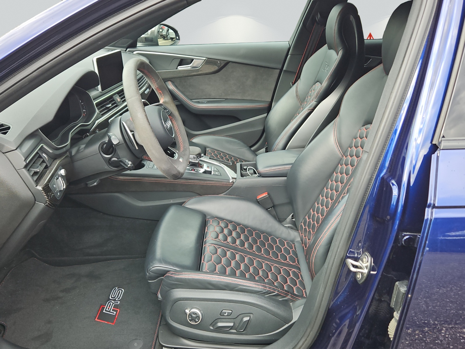 AUDI RS4 Avant 2.9 V6 TFSI quattro T-Tronic-image-7