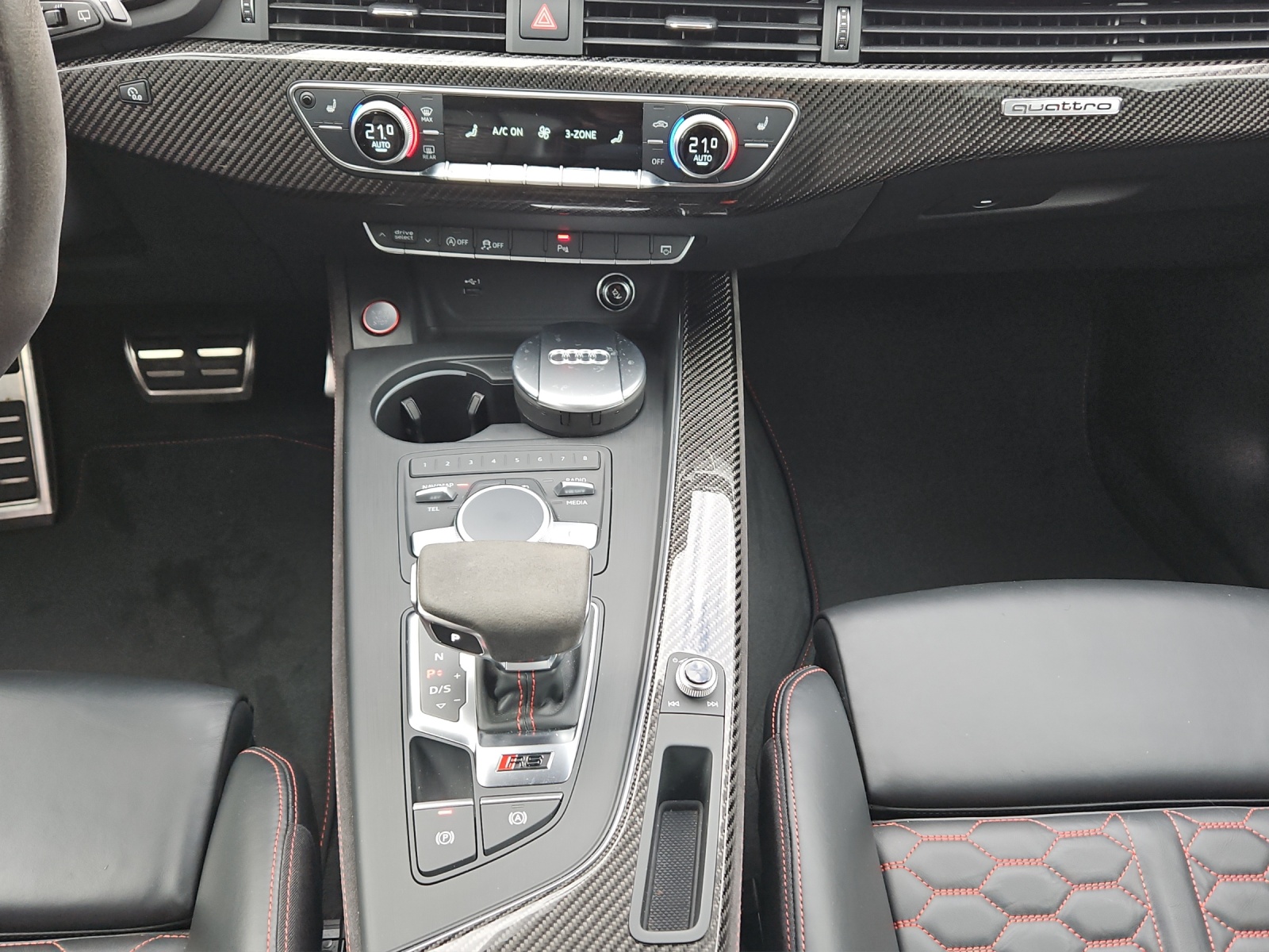 AUDI RS4 Avant 2.9 V6 TFSI quattro T-Tronic-image-15