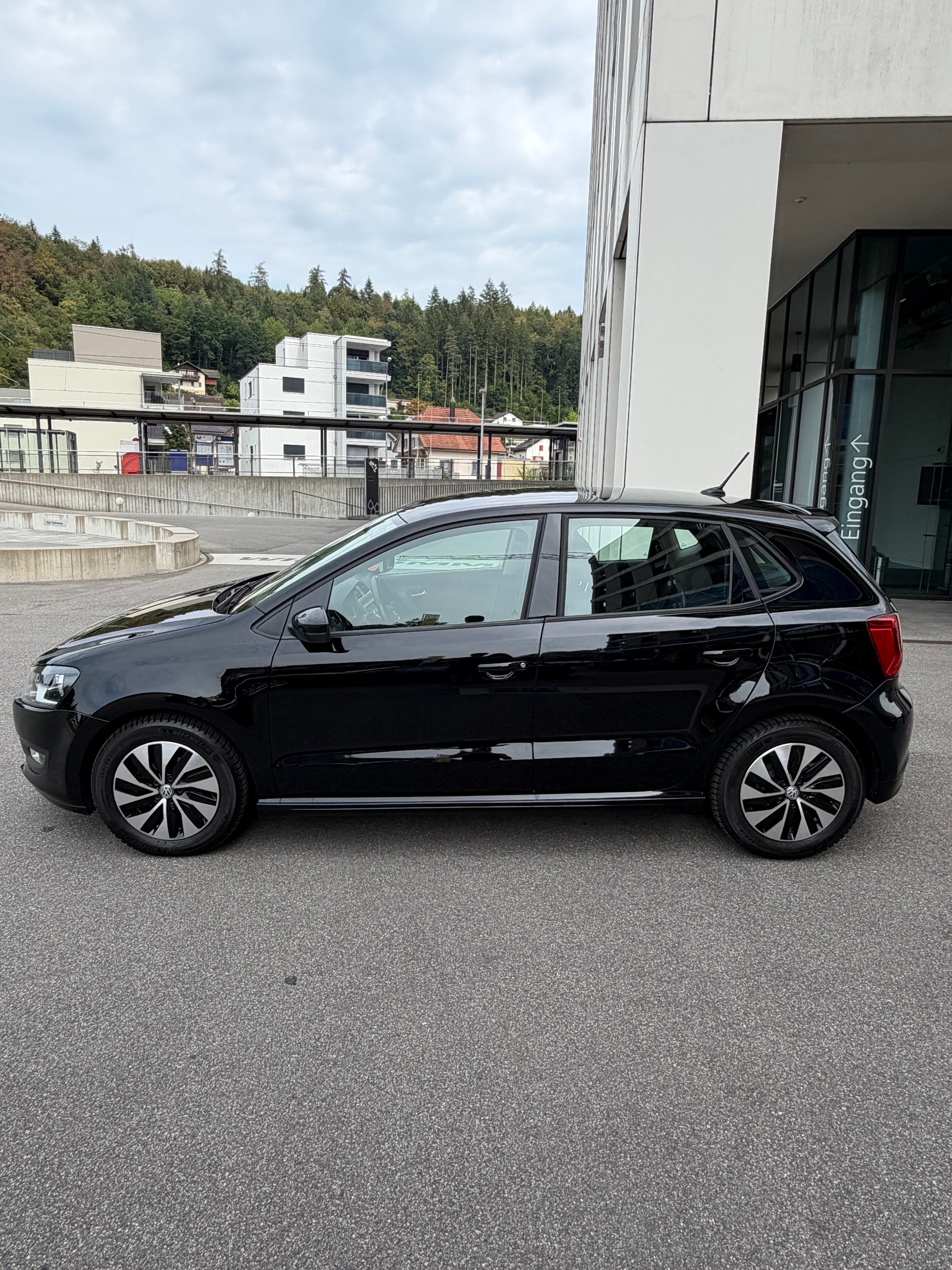 VW Polo 1.4 TDI BlueMotion Trendline-showroom-element-1