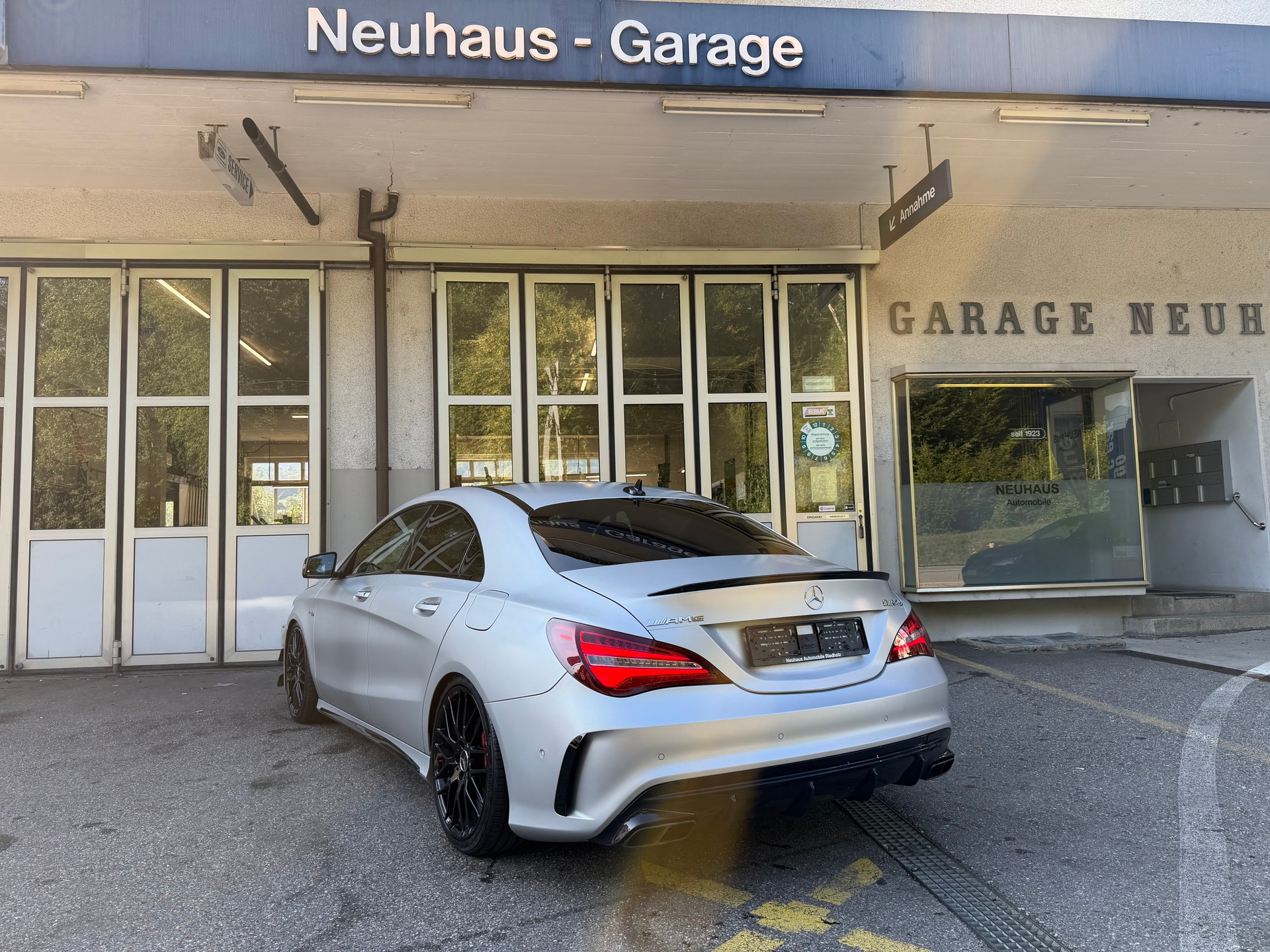 MERCEDES-BENZ CLA 45 AMG 4Matic Speedshift-showroom-element-3