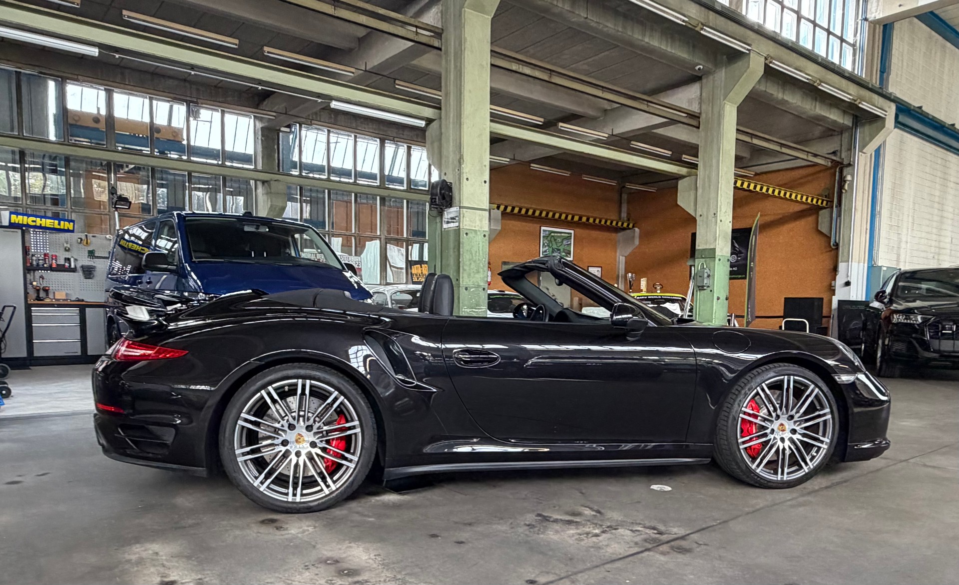 PORSCHE 911 Turbo Cabriolet PDK Automat-image-13