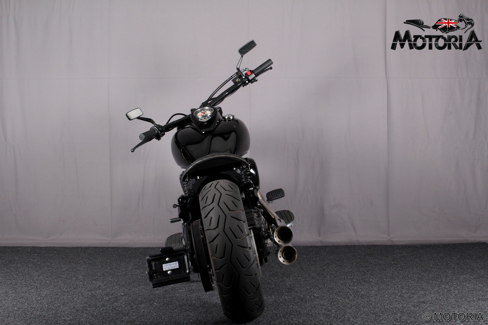 KAWASAKI VN 900 BOBBER-showroom-element-3