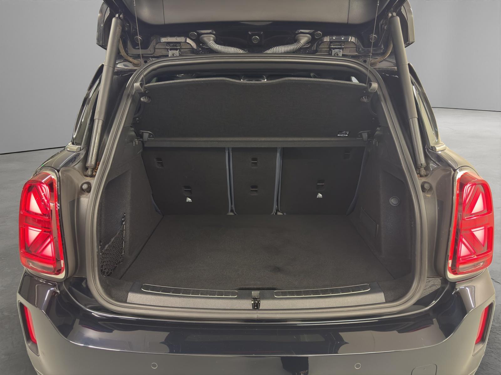 MINI Countryman F60 2.0i Cooper S-image-9