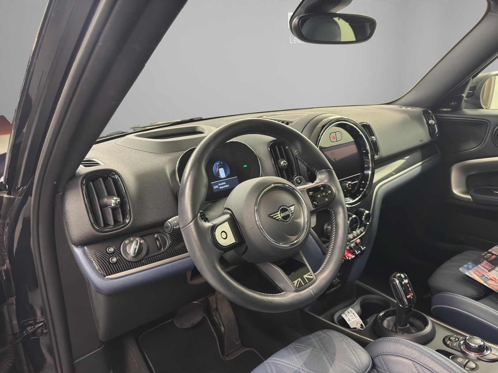 MINI Countryman F60 2.0i Cooper S-image-11