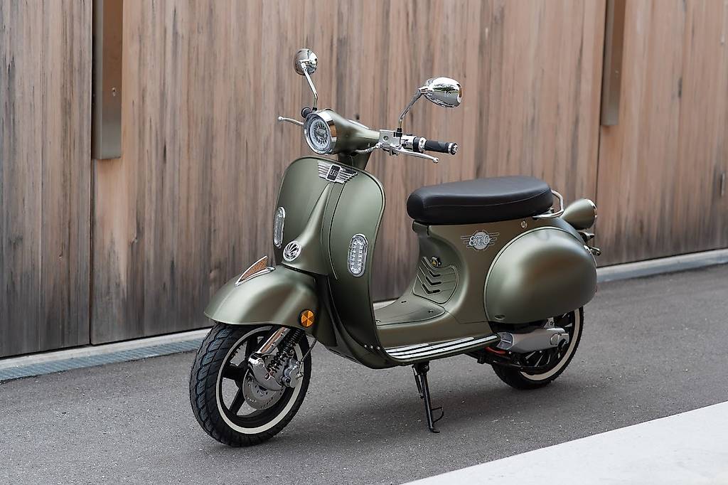 E.F.O EV2000-image-0