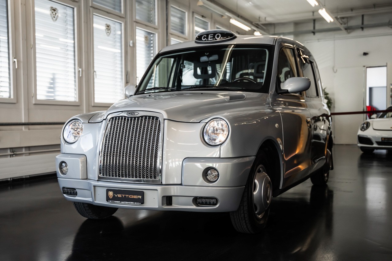 LTI Vehicles Taxi (TX4)-showroom-element-2