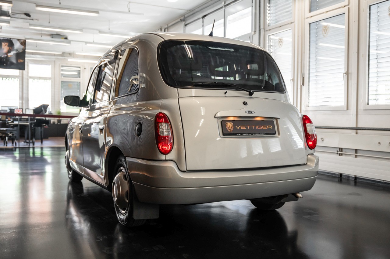 LTI Vehicles Taxi (TX4)-showroom-element-3