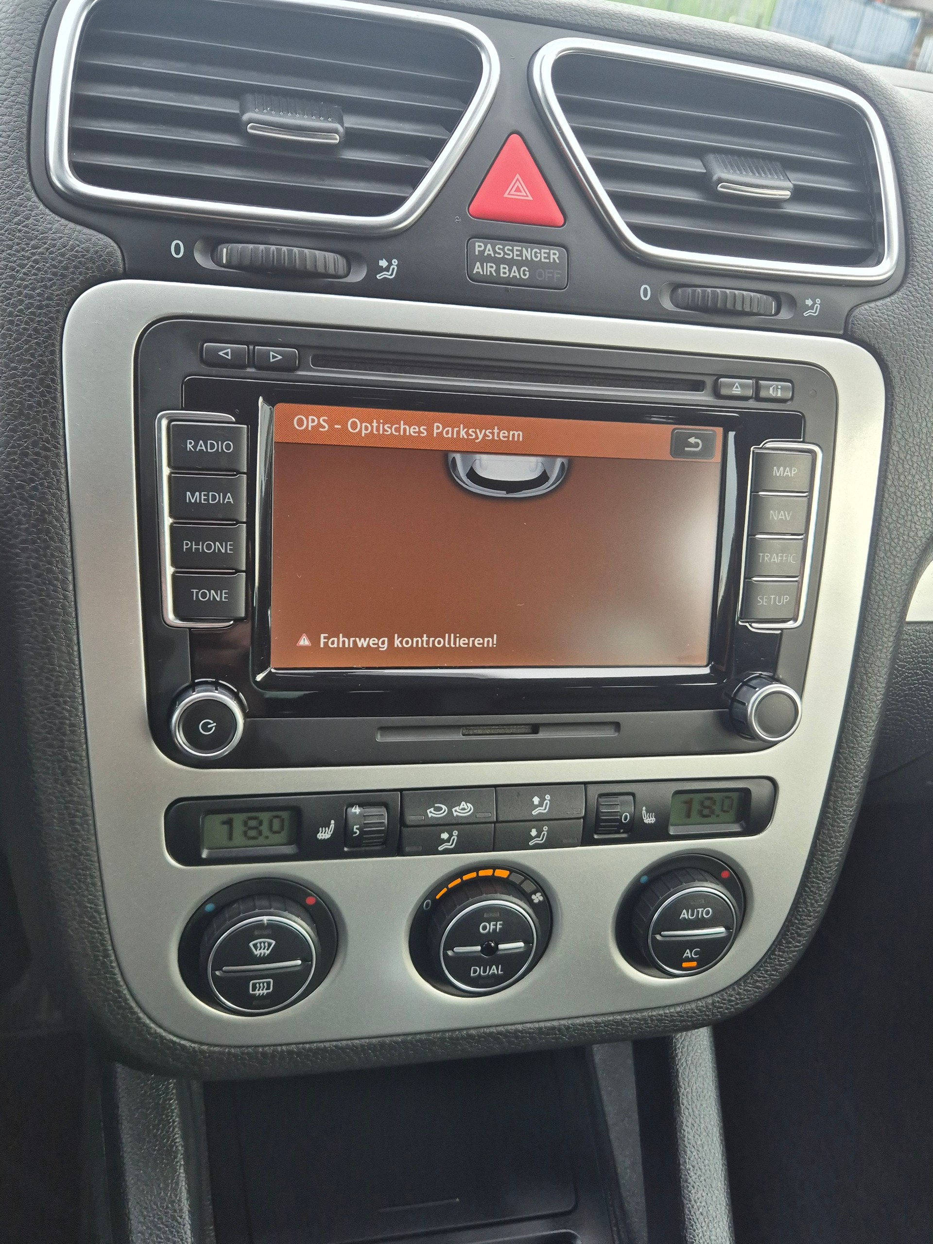 VW Scirocco 2.0 TSI DSG-image-12