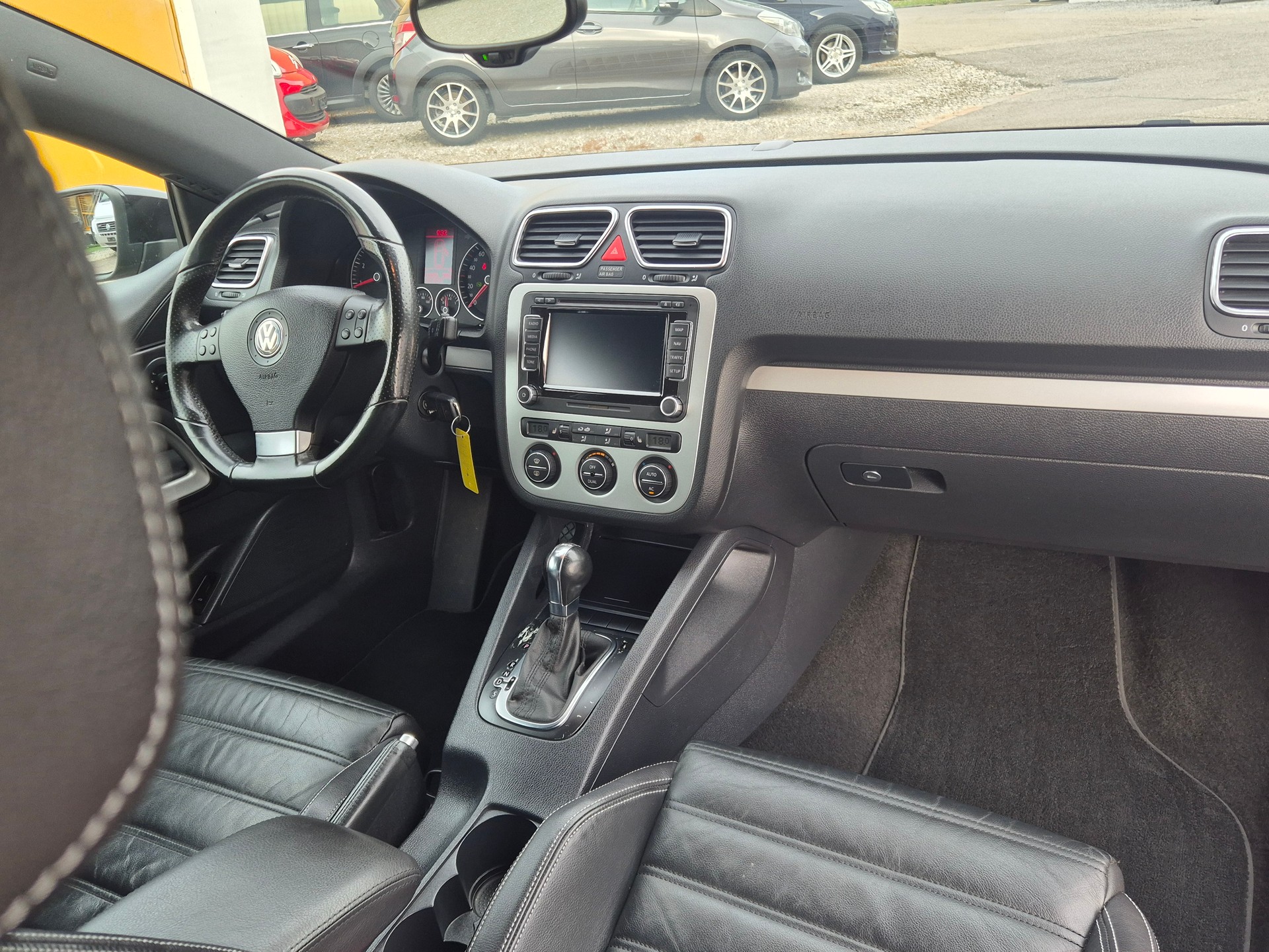 VW Scirocco 2.0 TSI DSG-image-9
